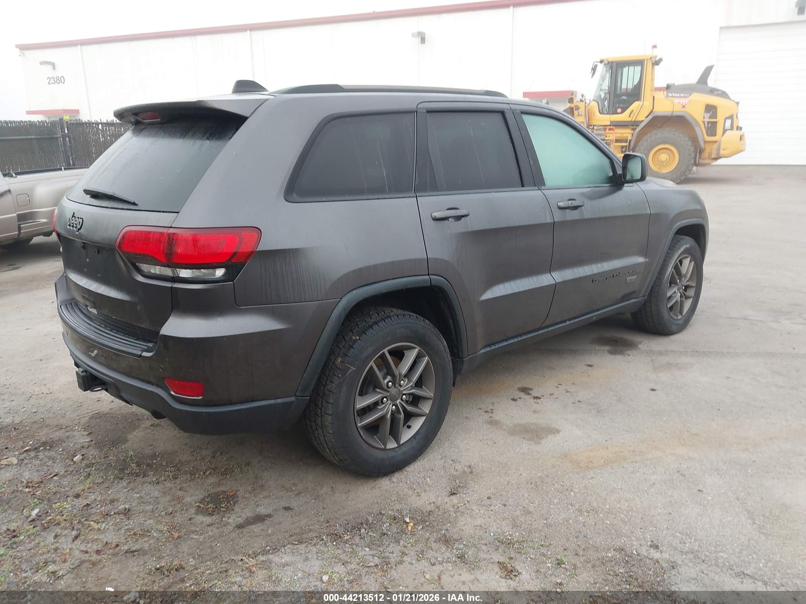 JEEP GRAND image 4