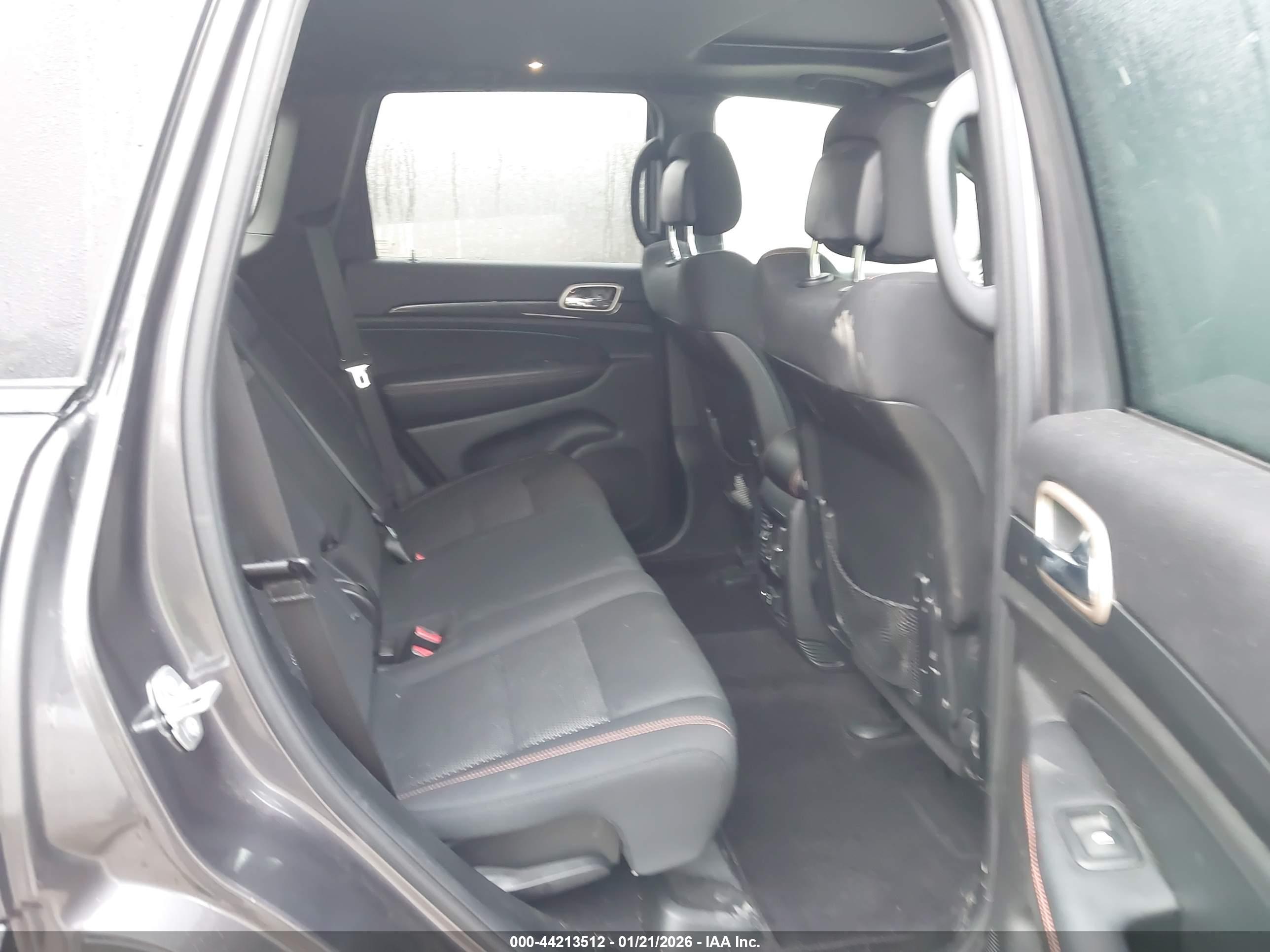 JEEP GRAND image 8