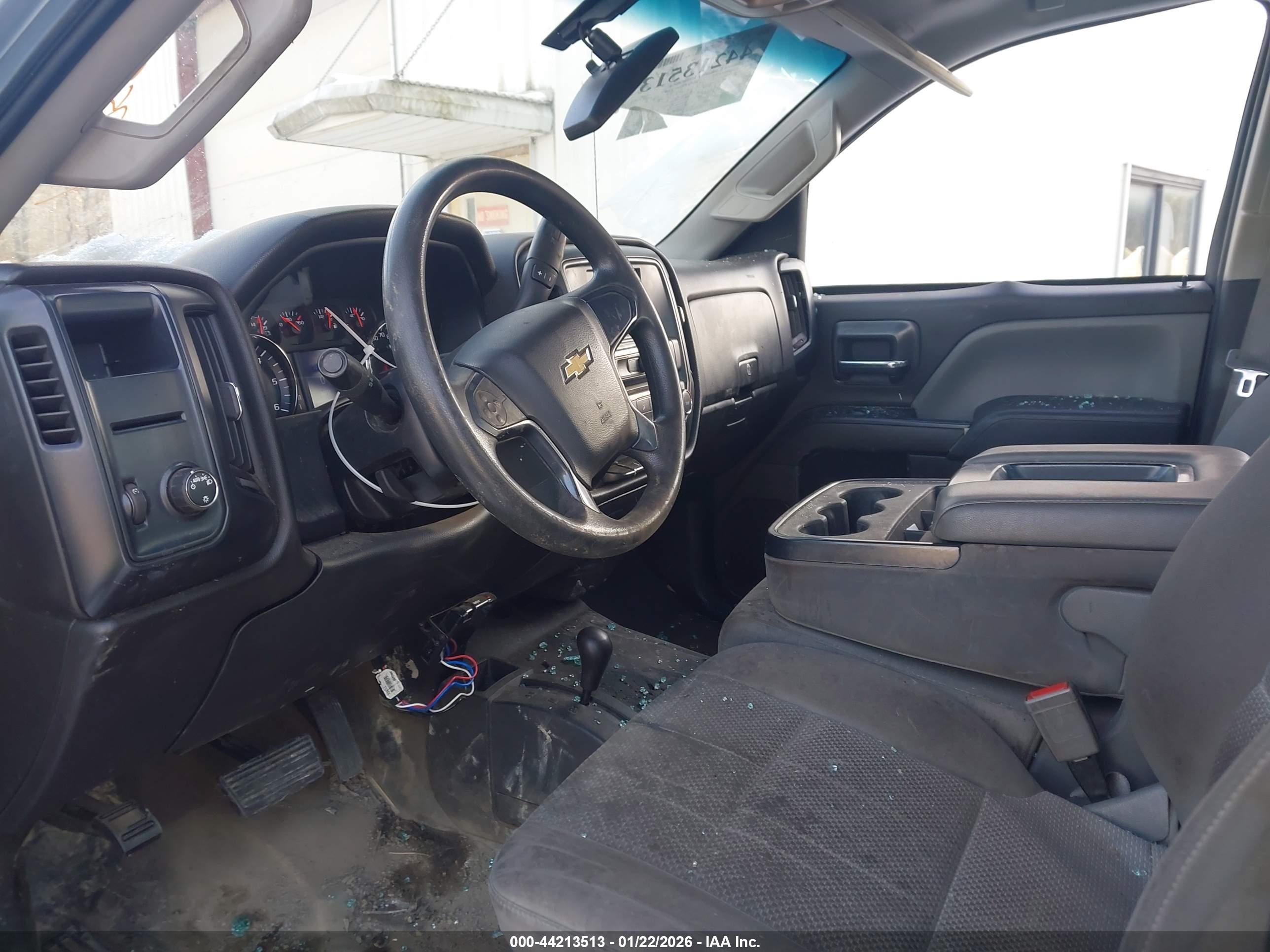 CHEVROLET SILVERADO image 5