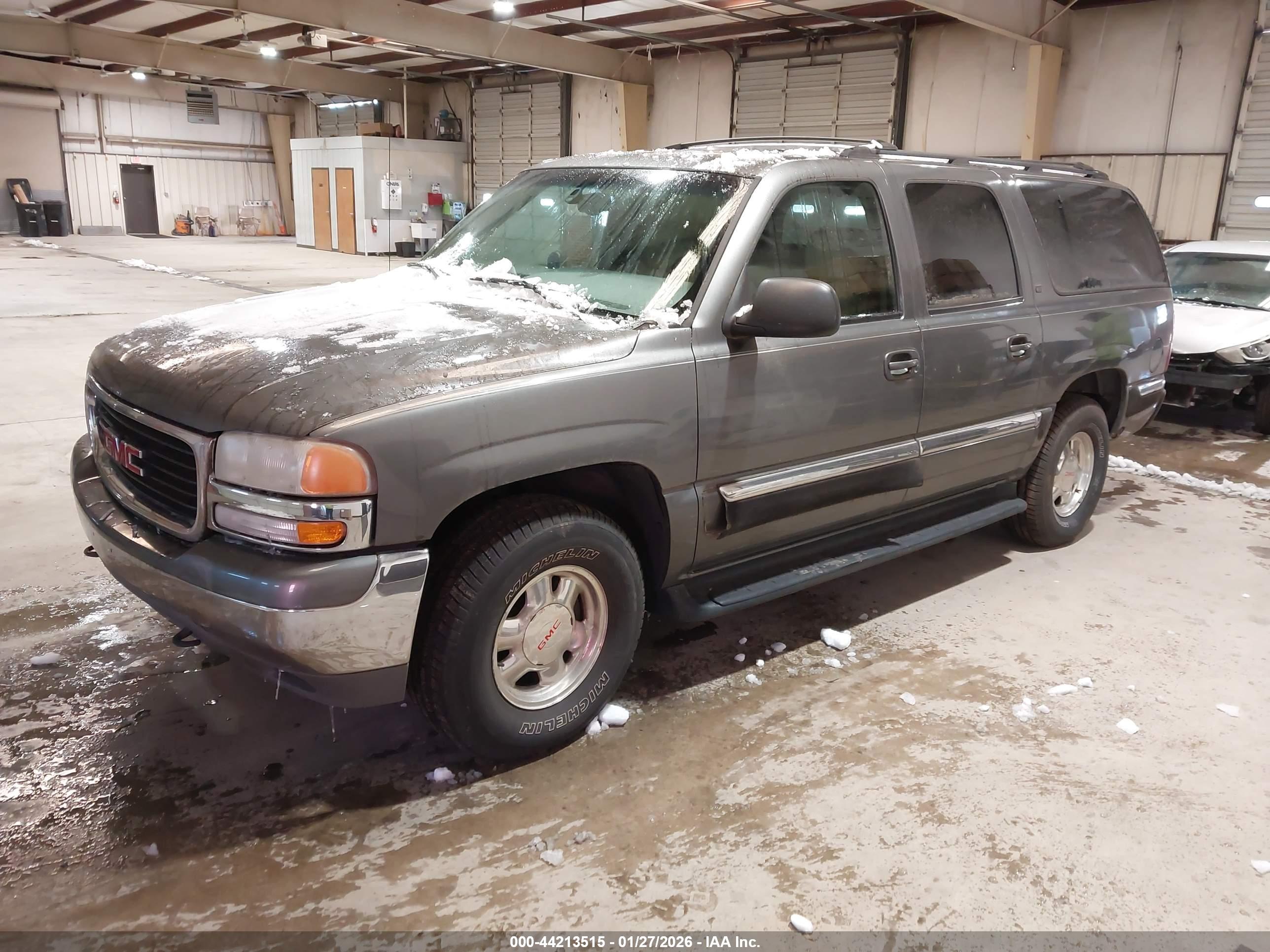 GMC YUKON image 2