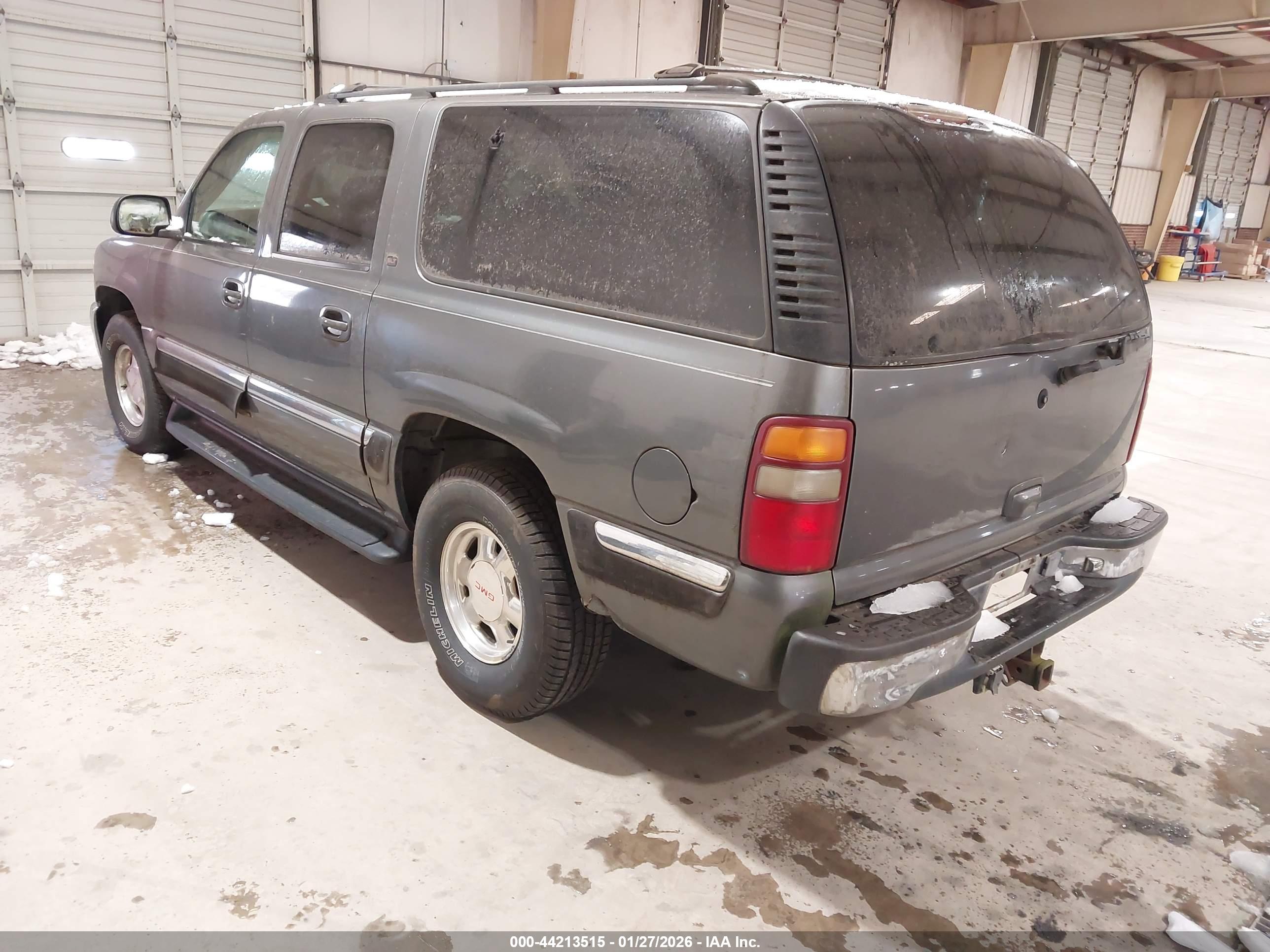 GMC YUKON image 3