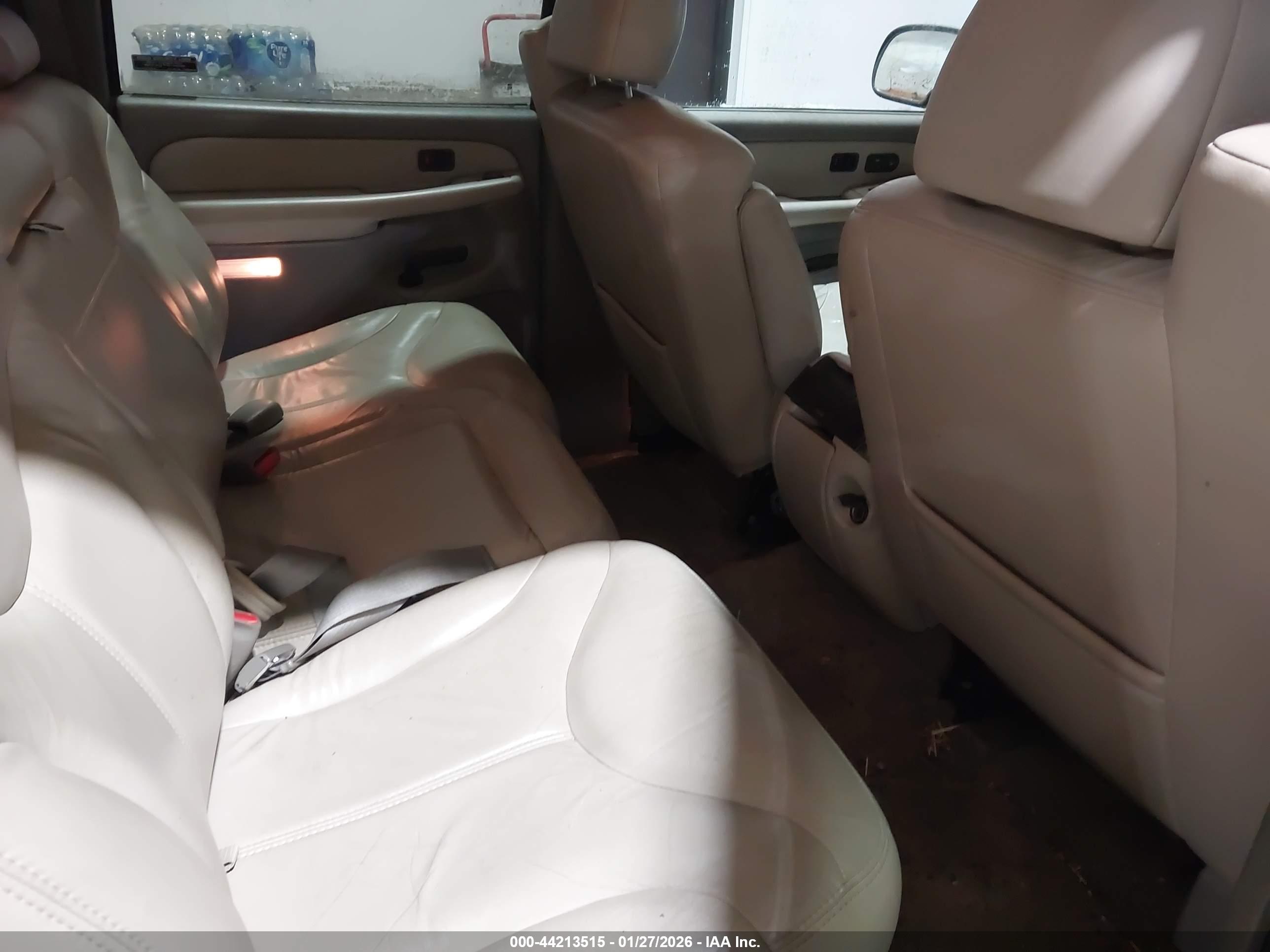 GMC YUKON image 8