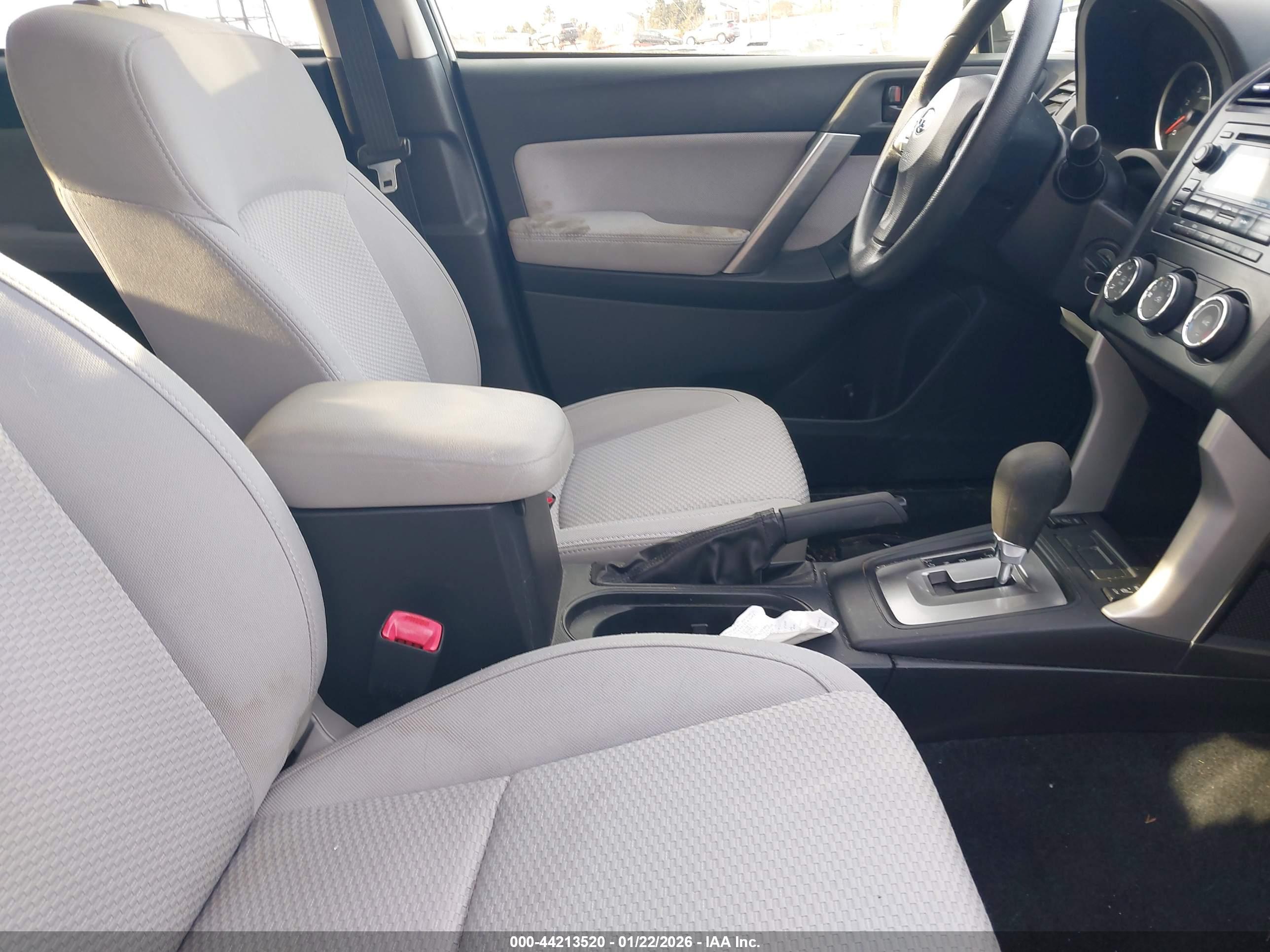 SUBARU FORESTER image 5
