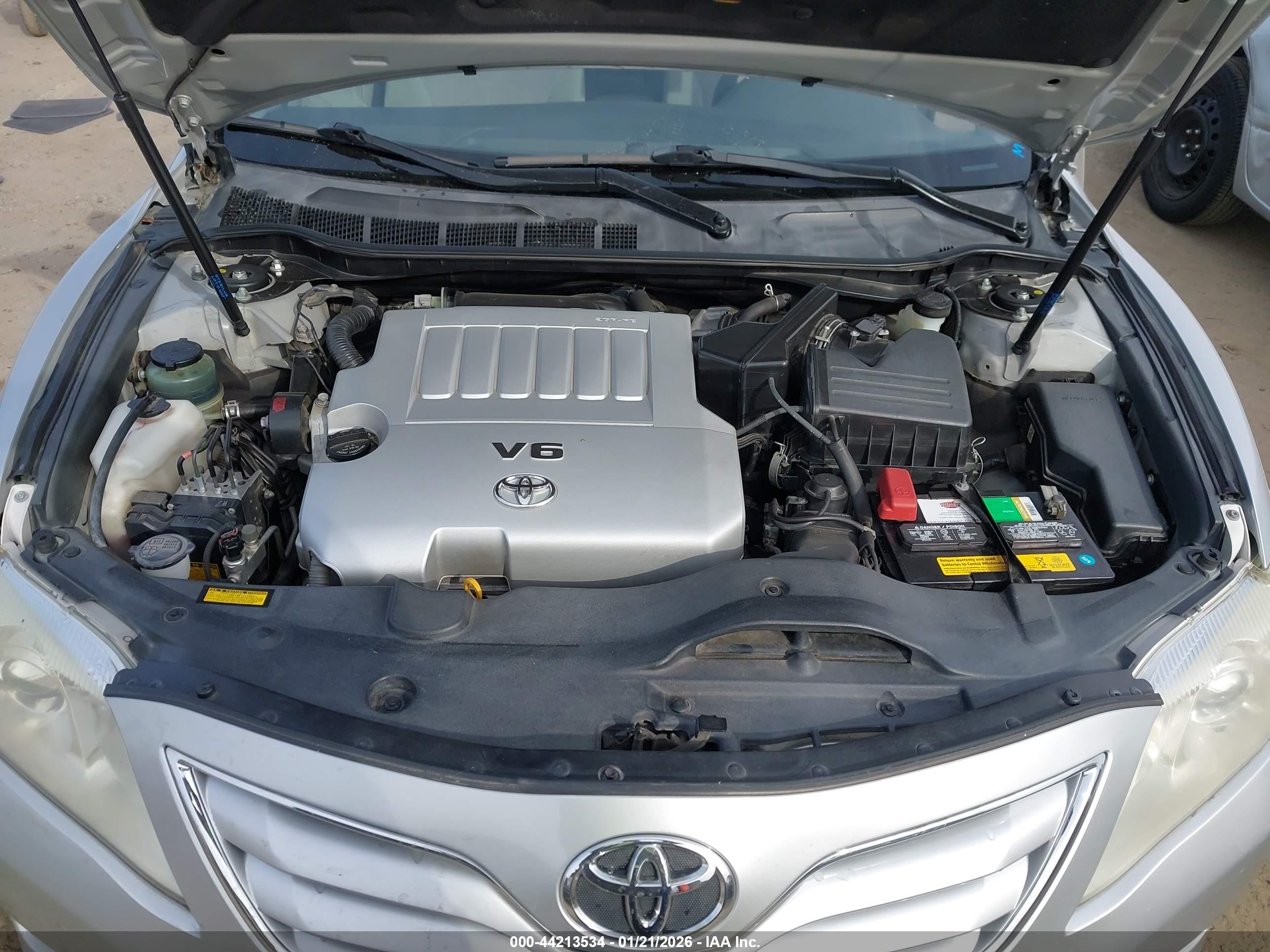 TOYOTA CAMRY image 10