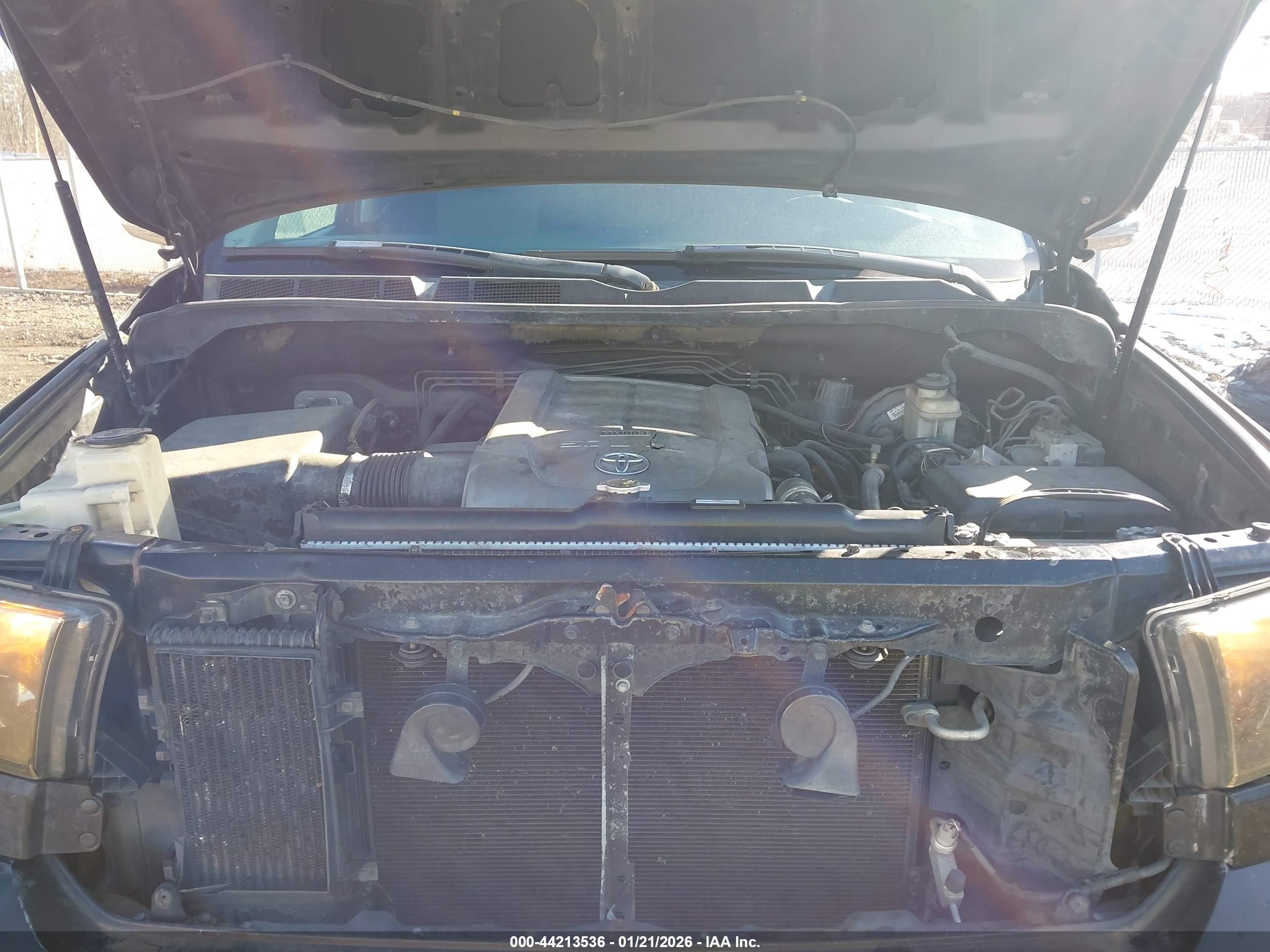 TOYOTA TUNDRA image 10