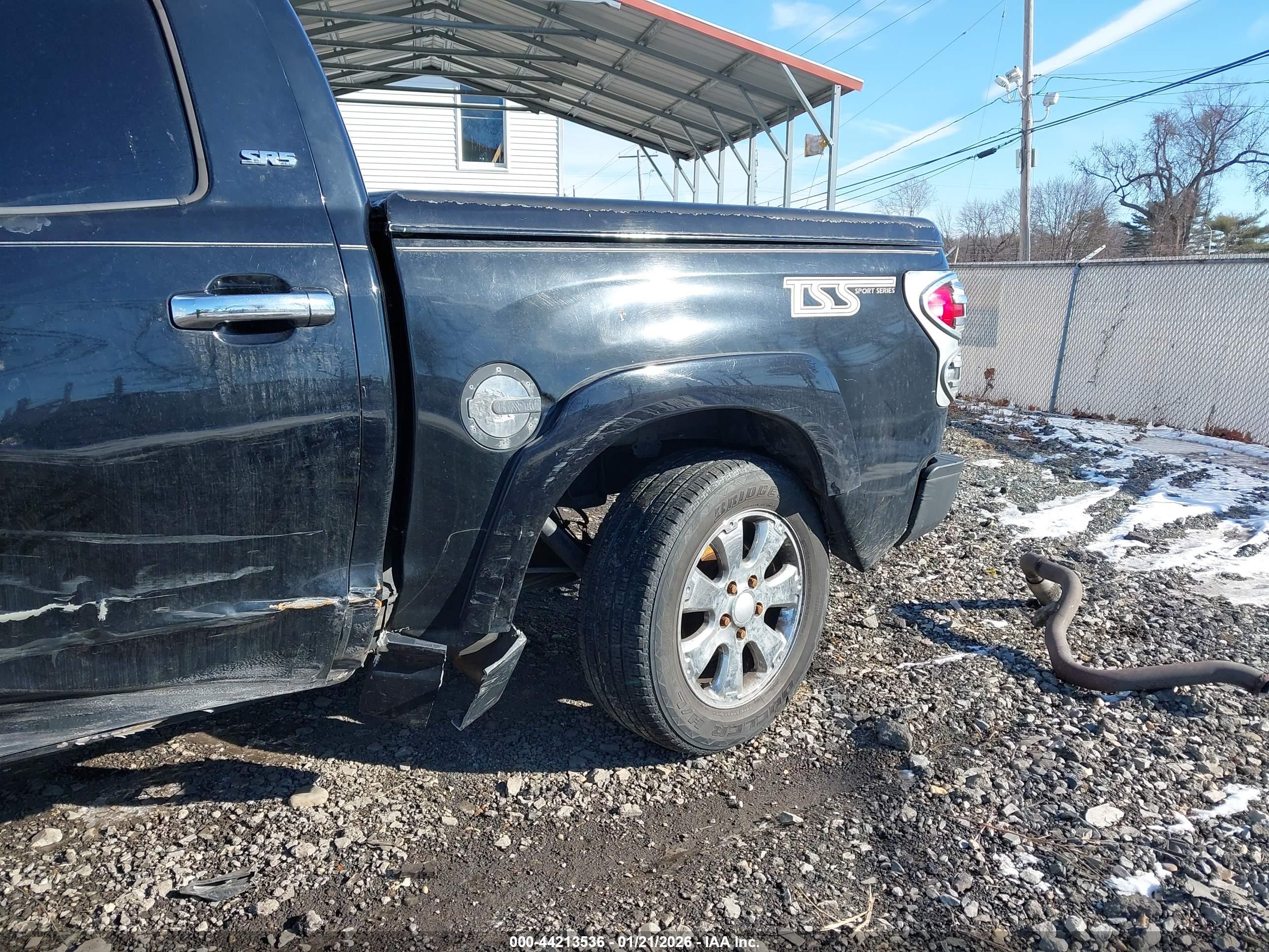TOYOTA TUNDRA image 6