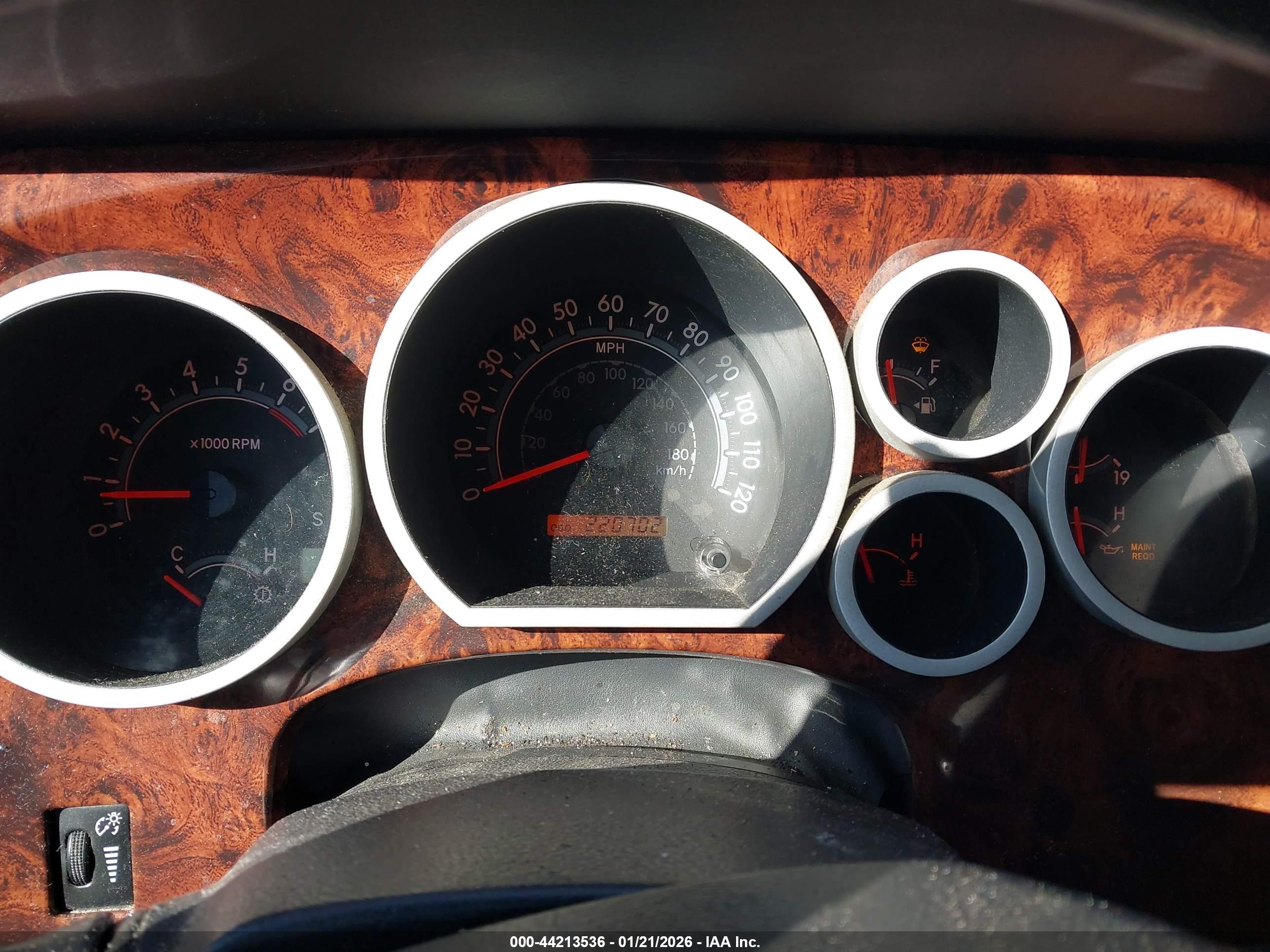 TOYOTA TUNDRA image 7