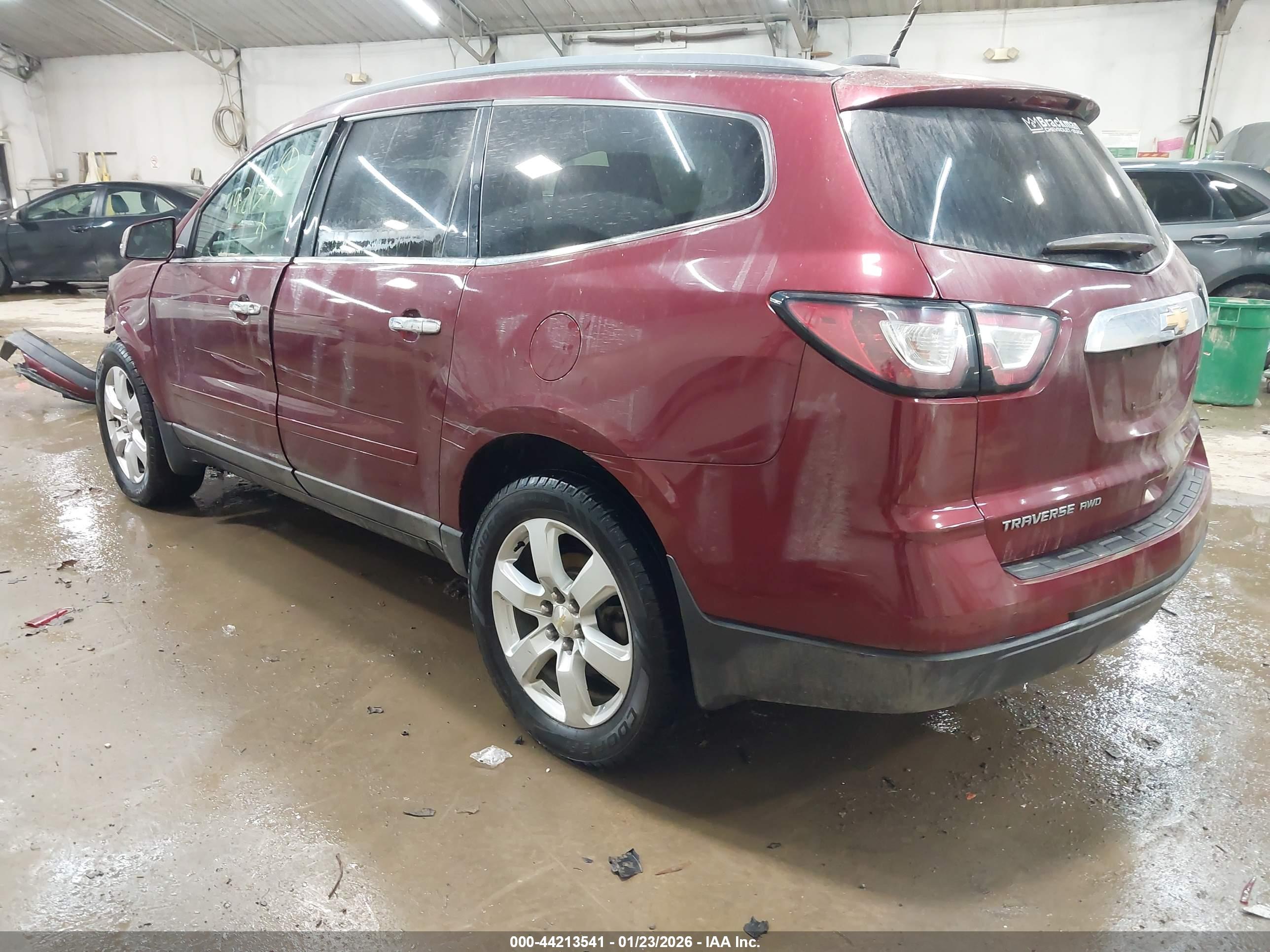 CHEVROLET TRAVERSE image 3