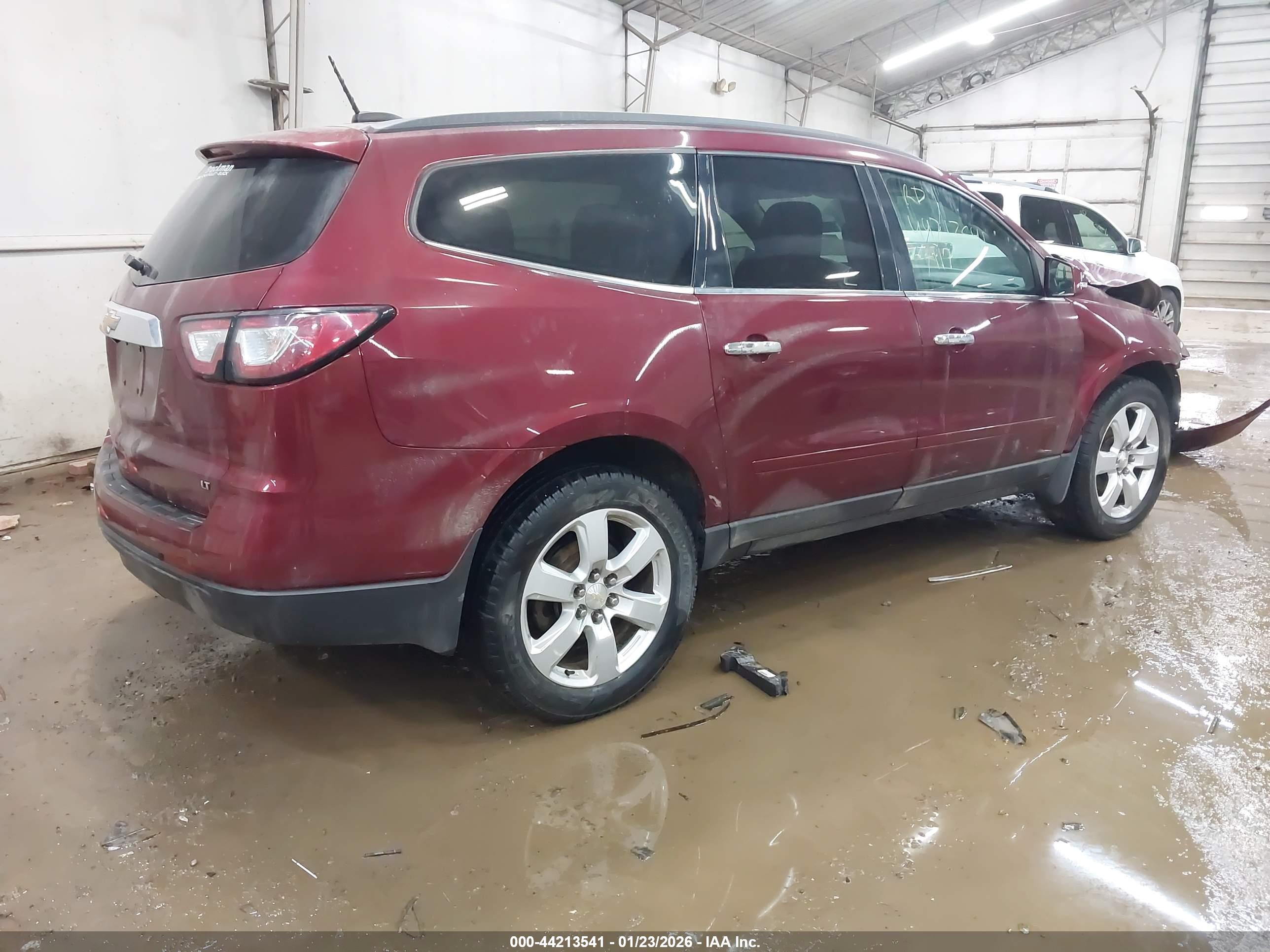 CHEVROLET TRAVERSE image 4