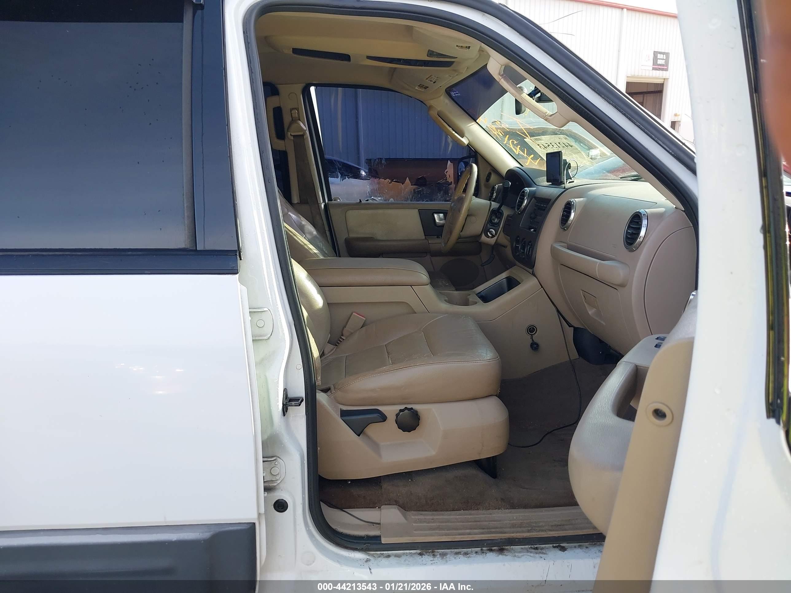 FORD EXPEDITION image 5
