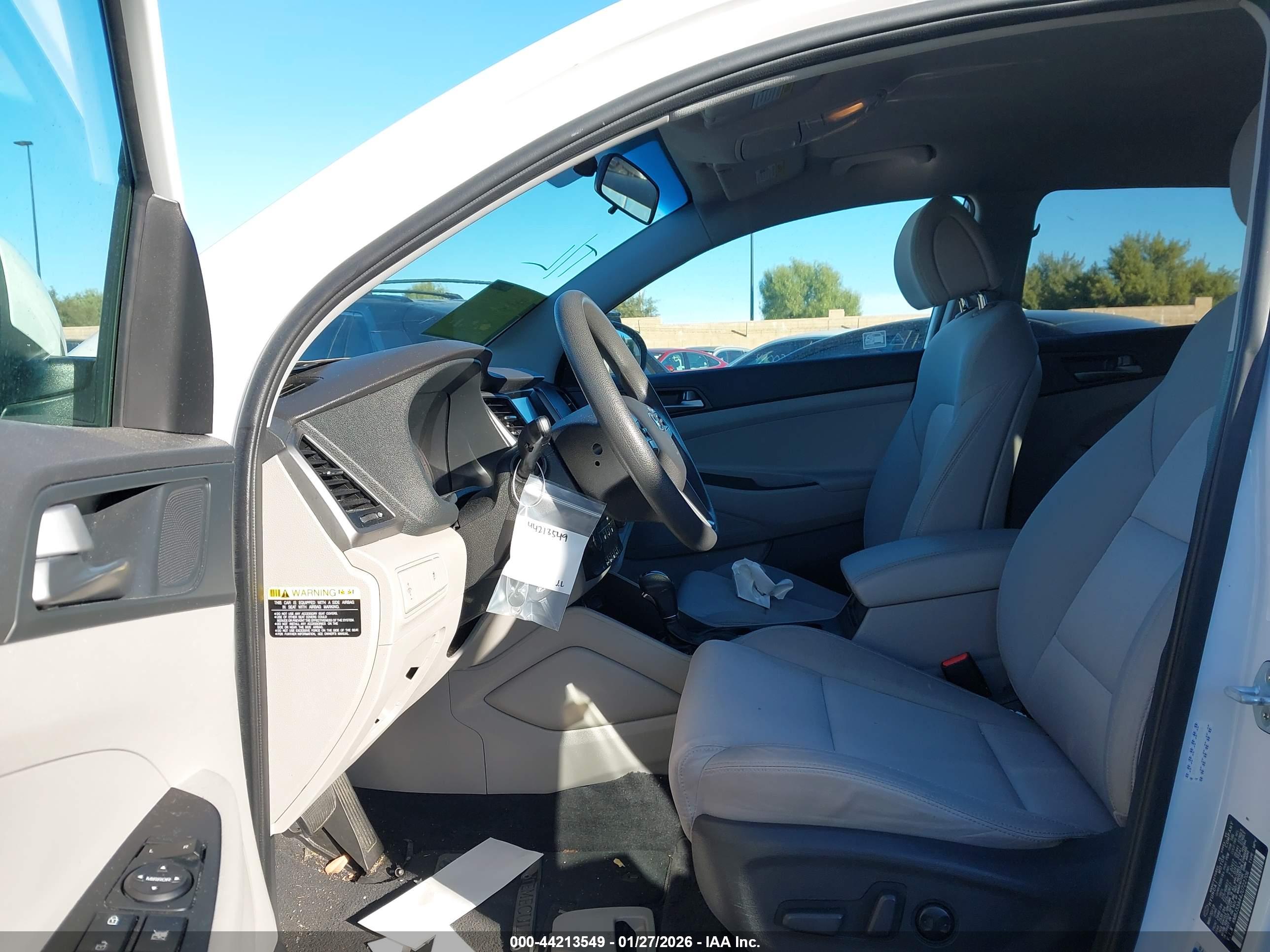 HYUNDAI TUCSON image 5