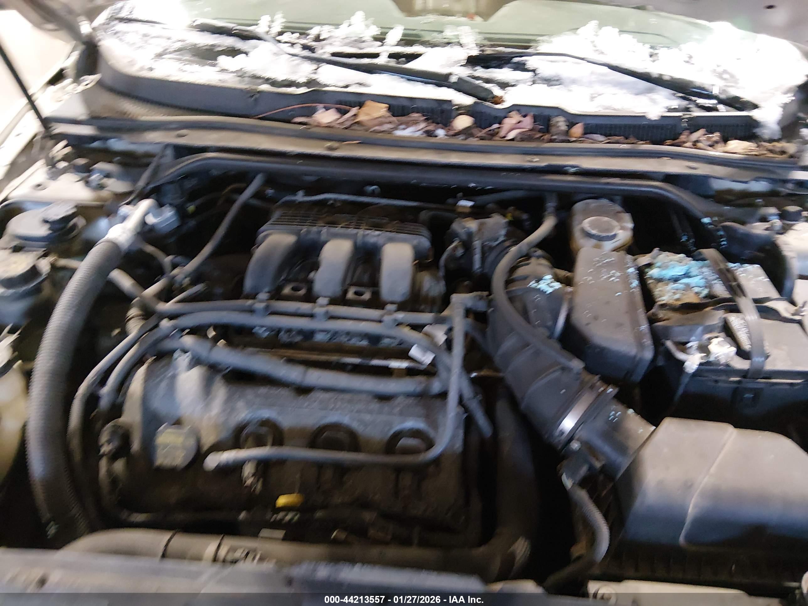 FORD TAURUS image 10