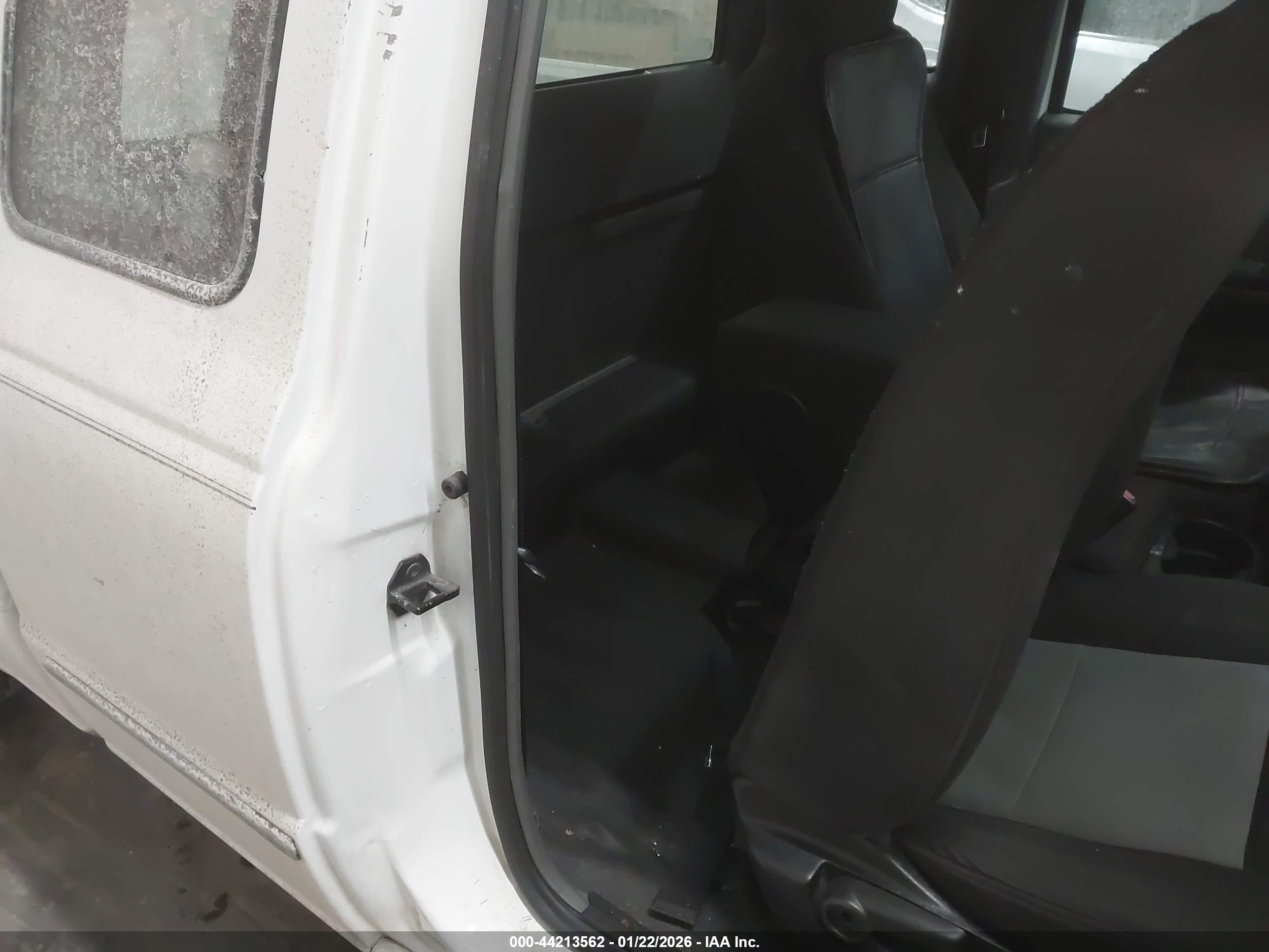 FORD RANGER image 8