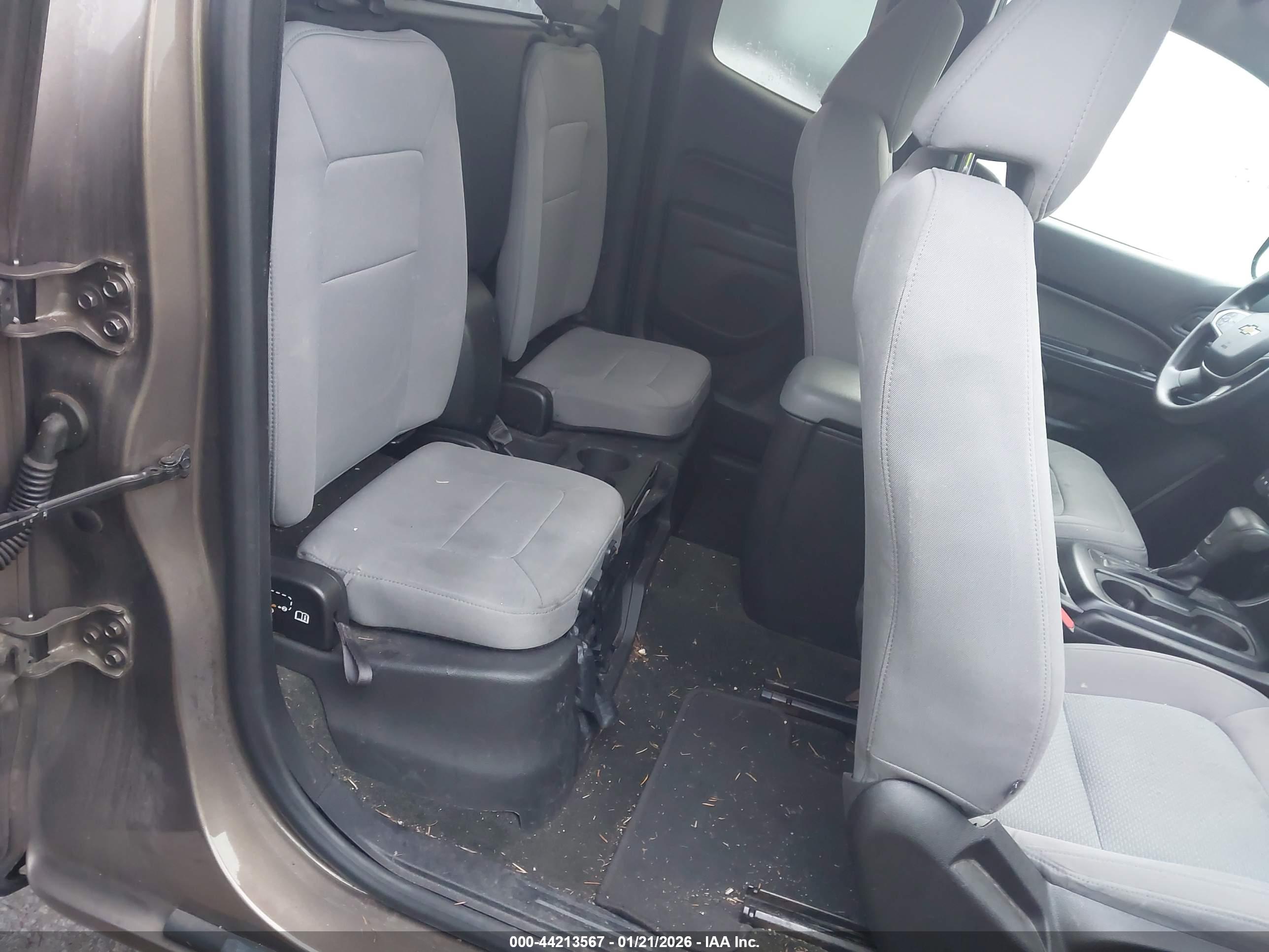 CHEVROLET COLORADO image 8