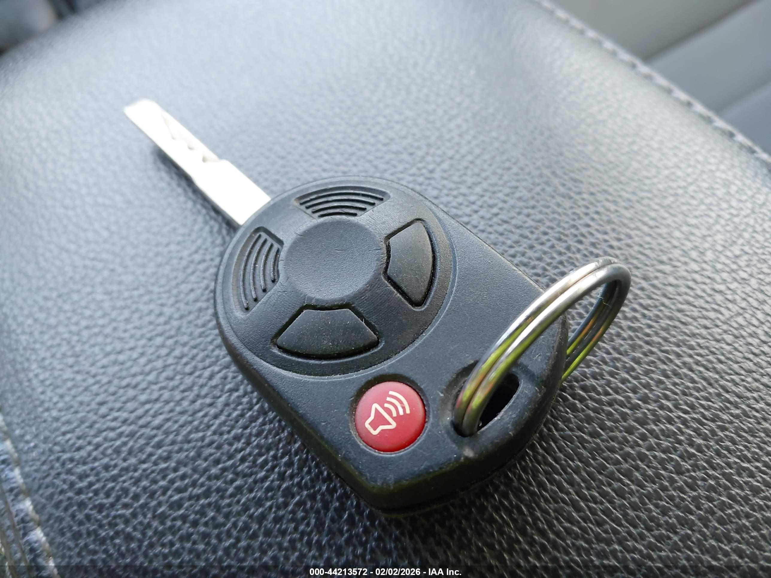 FORD ESCAPE image 11