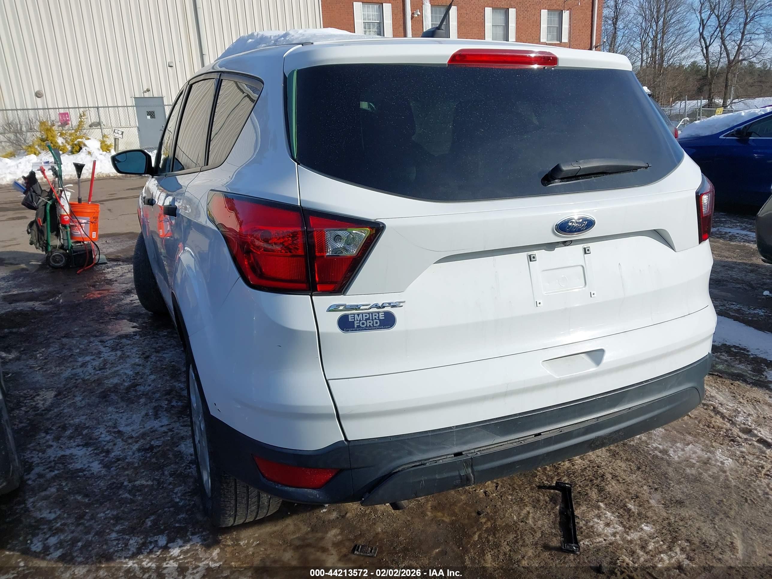 FORD ESCAPE image 3