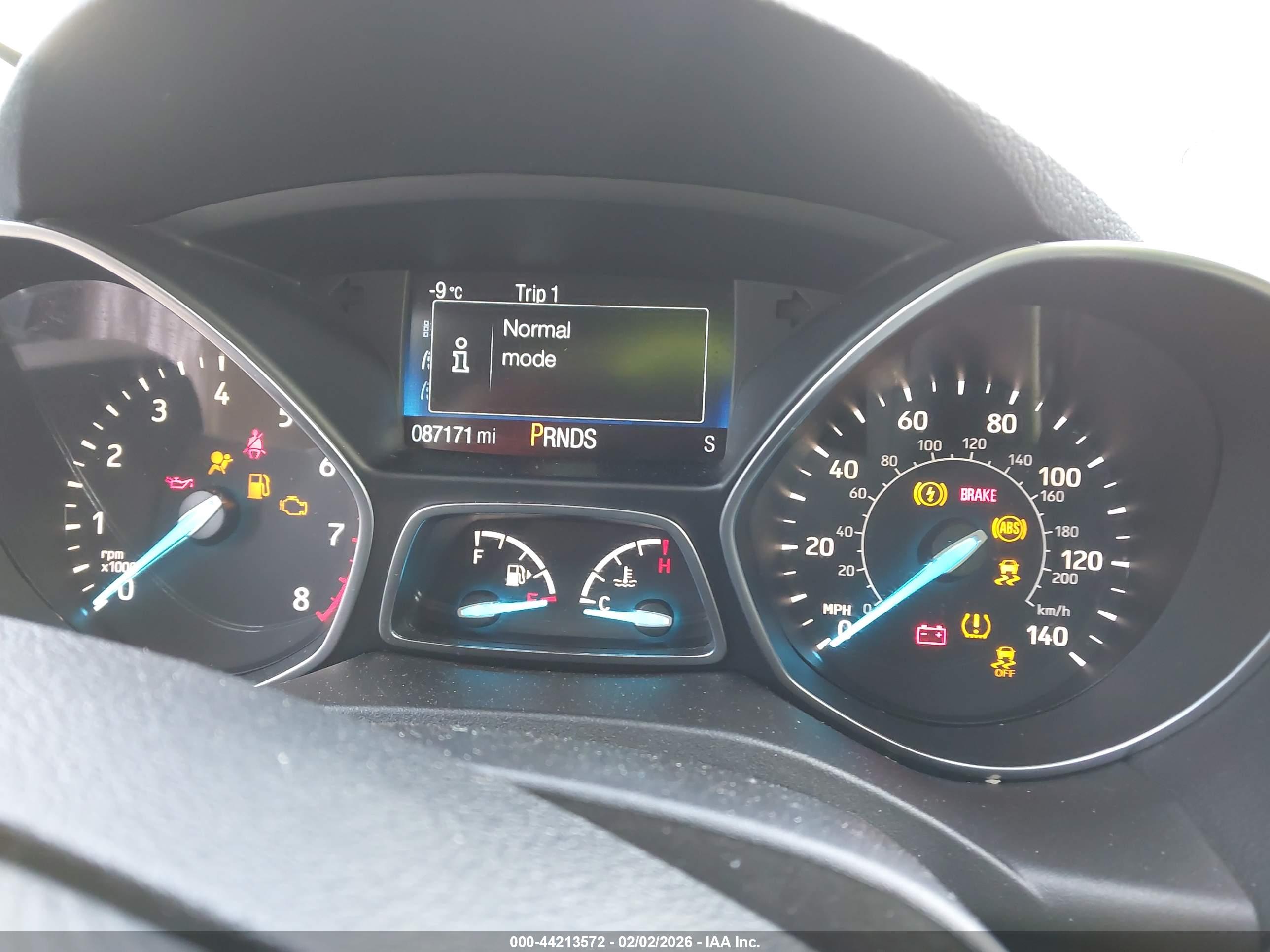 FORD ESCAPE image 7