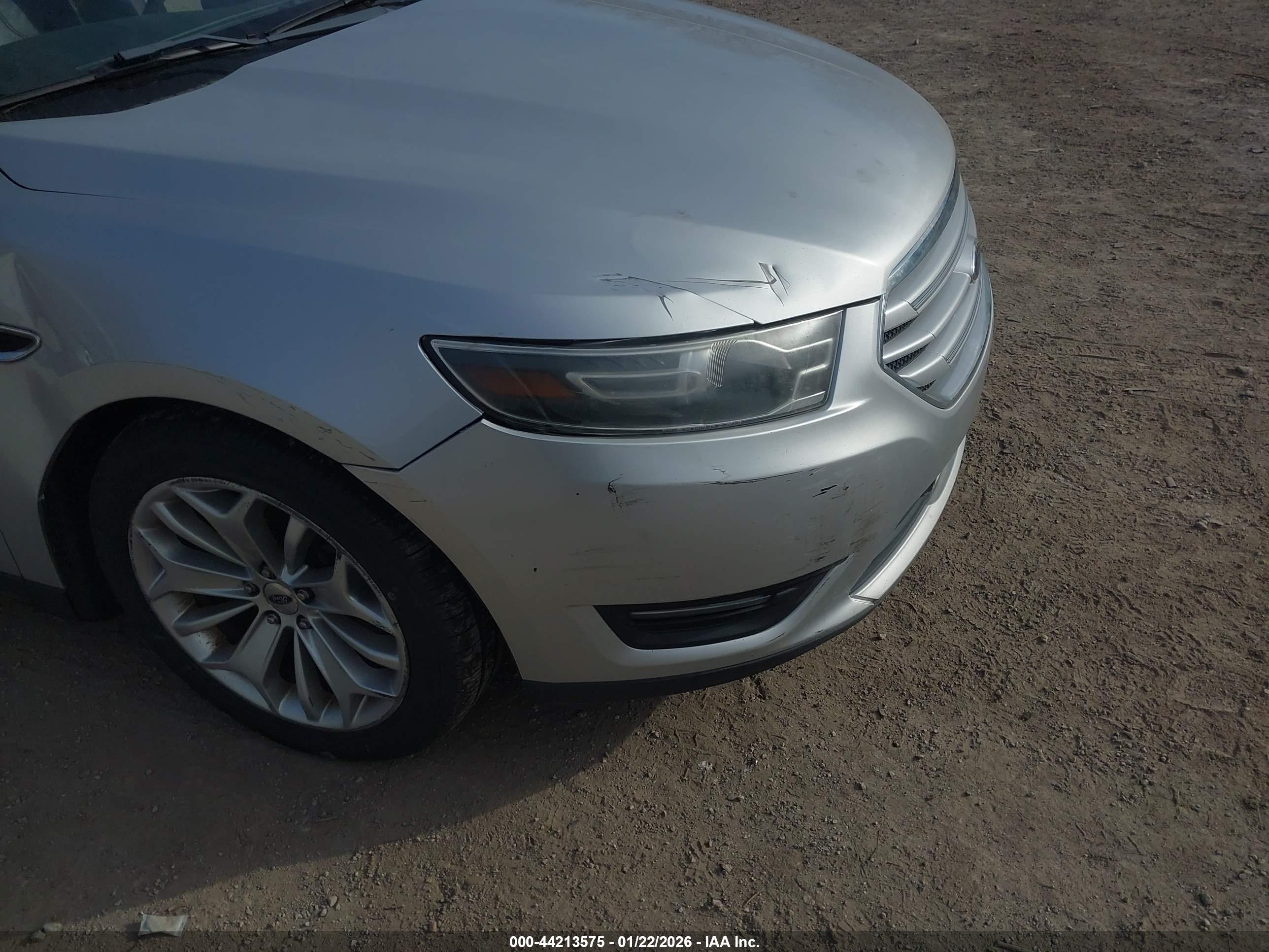 FORD TAURUS image 6