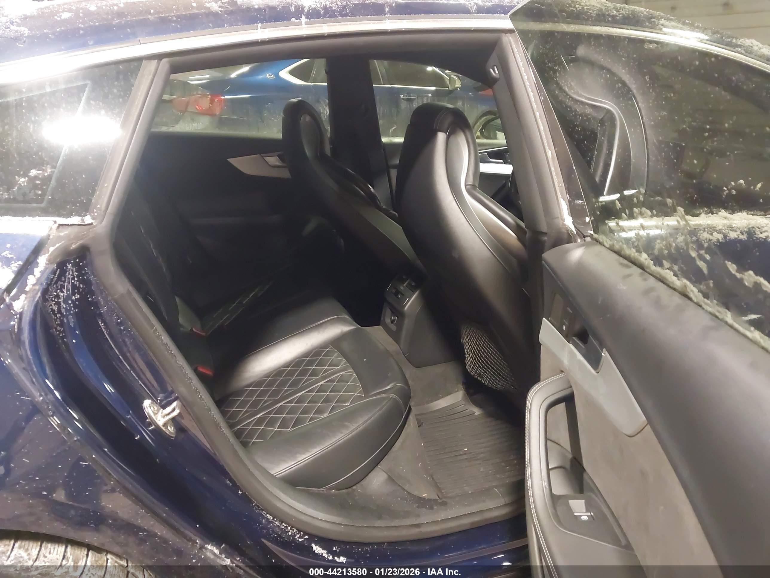 AUDI S5 image 8