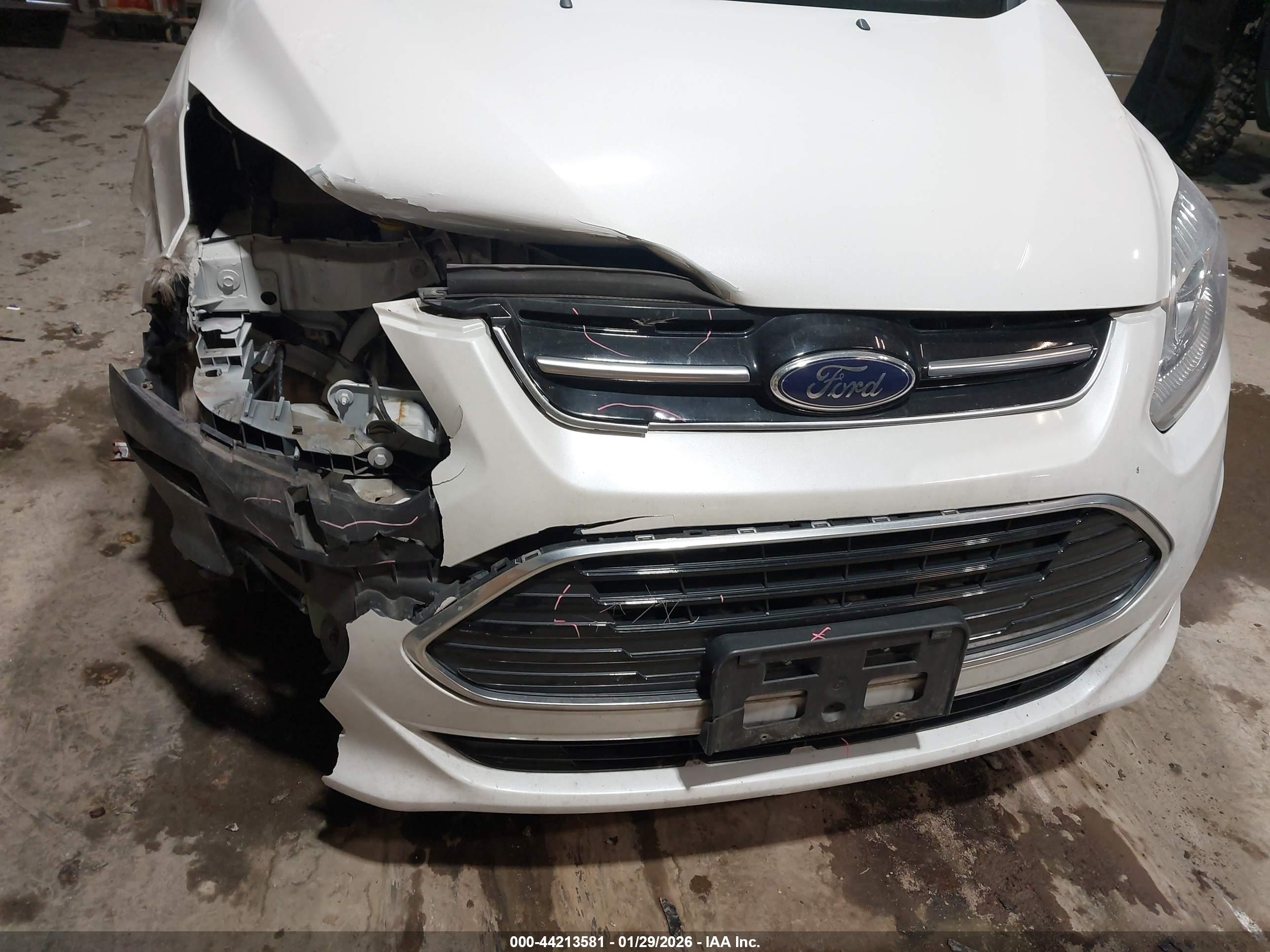 FORD C-MAX image 6