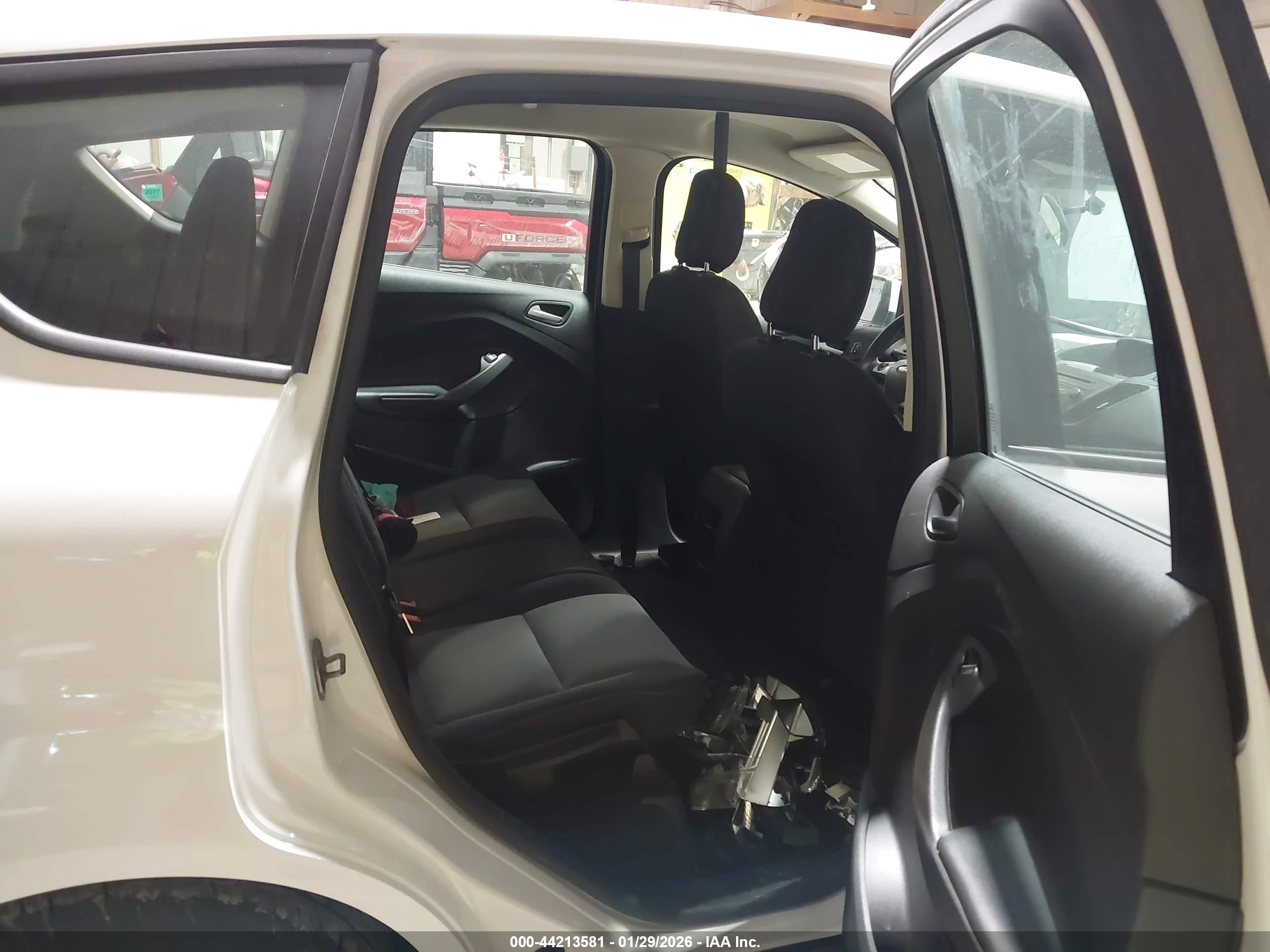 FORD C-MAX image 8