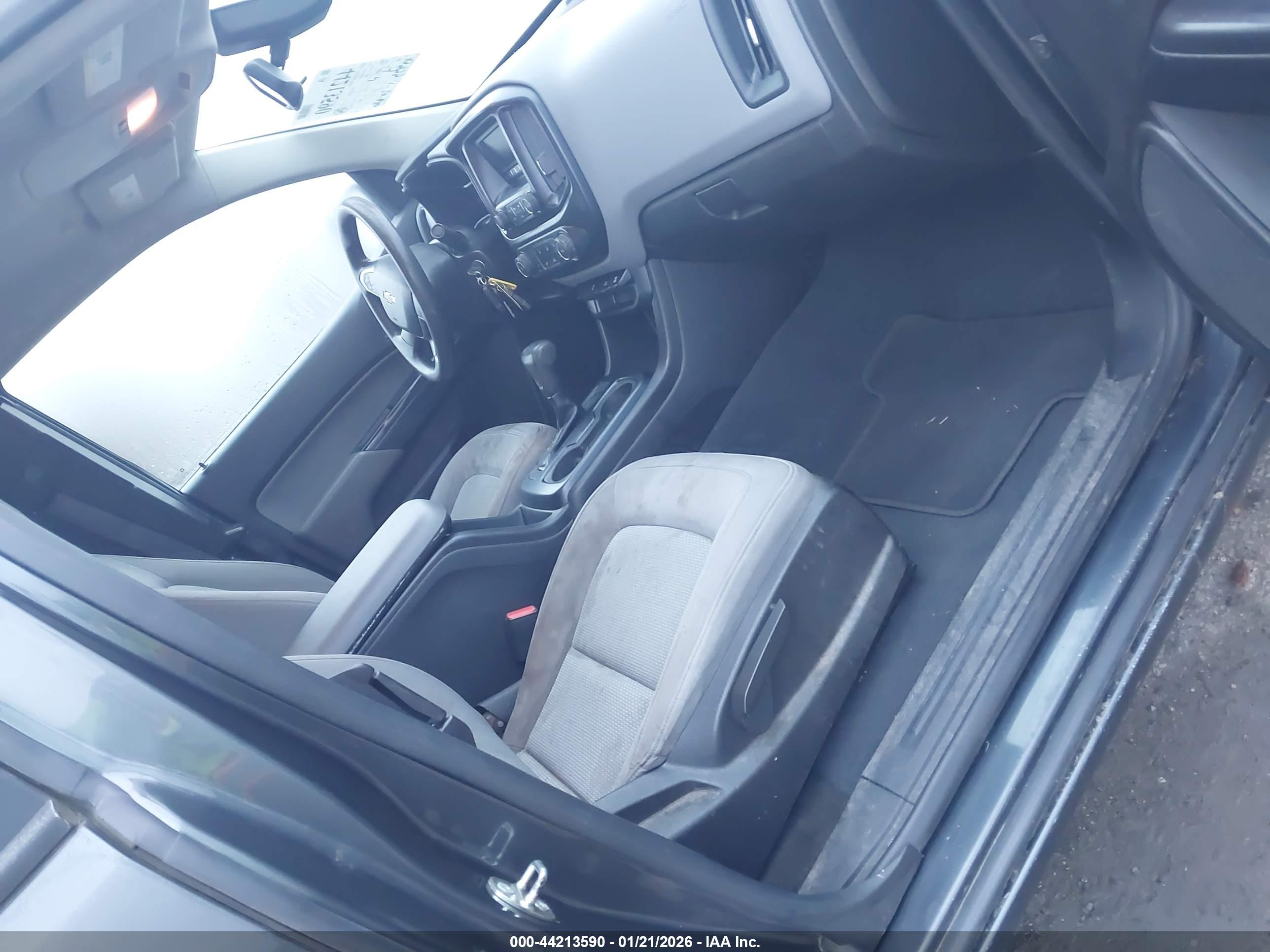 CHEVROLET COLORADO image 5