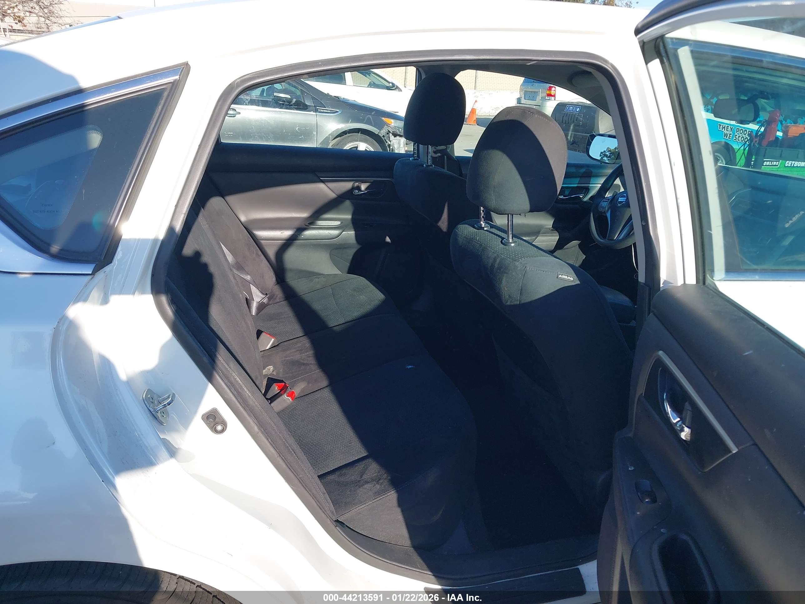 NISSAN ALTIMA image 8