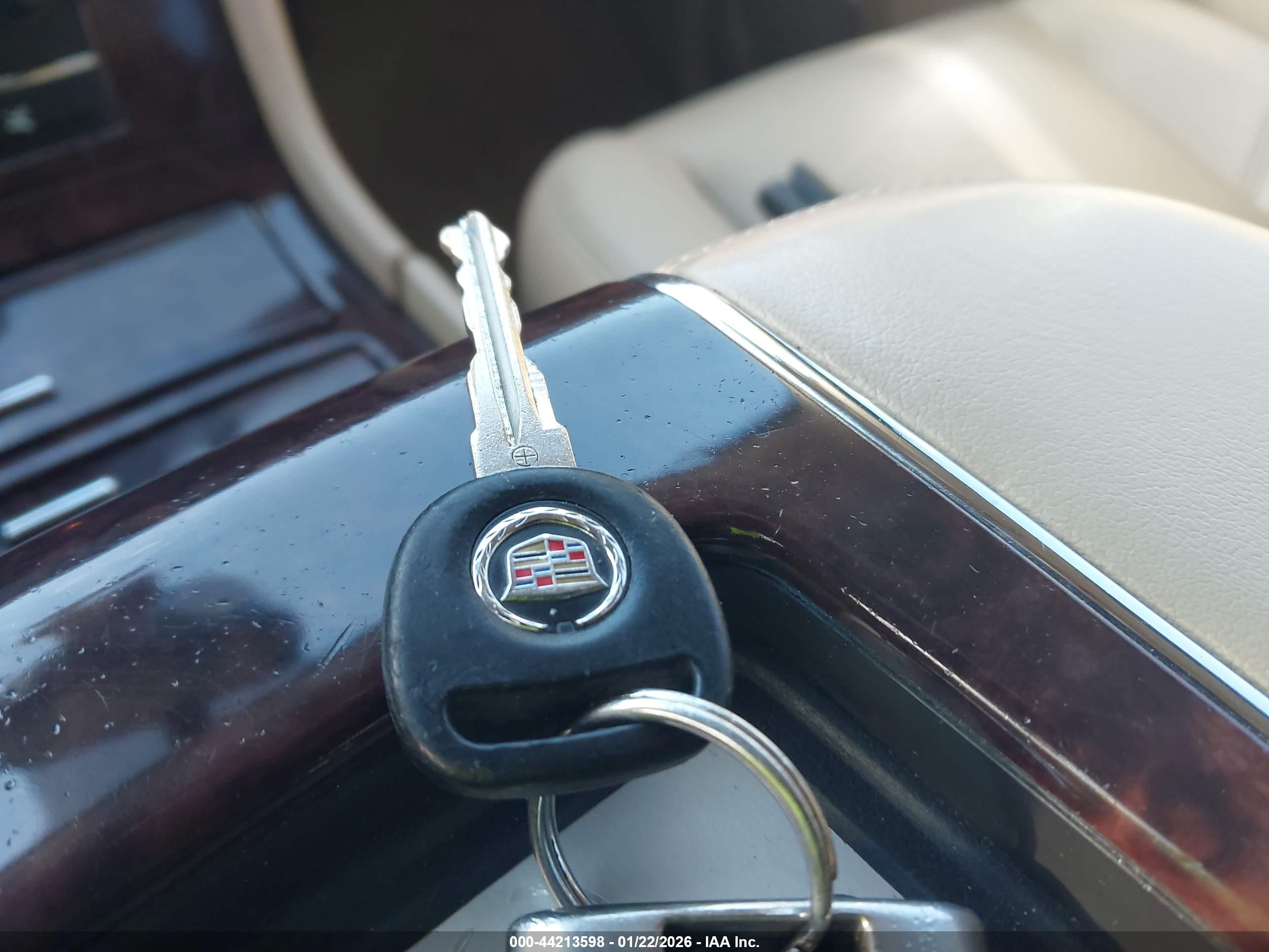 CADILLAC ESCALADE image 11
