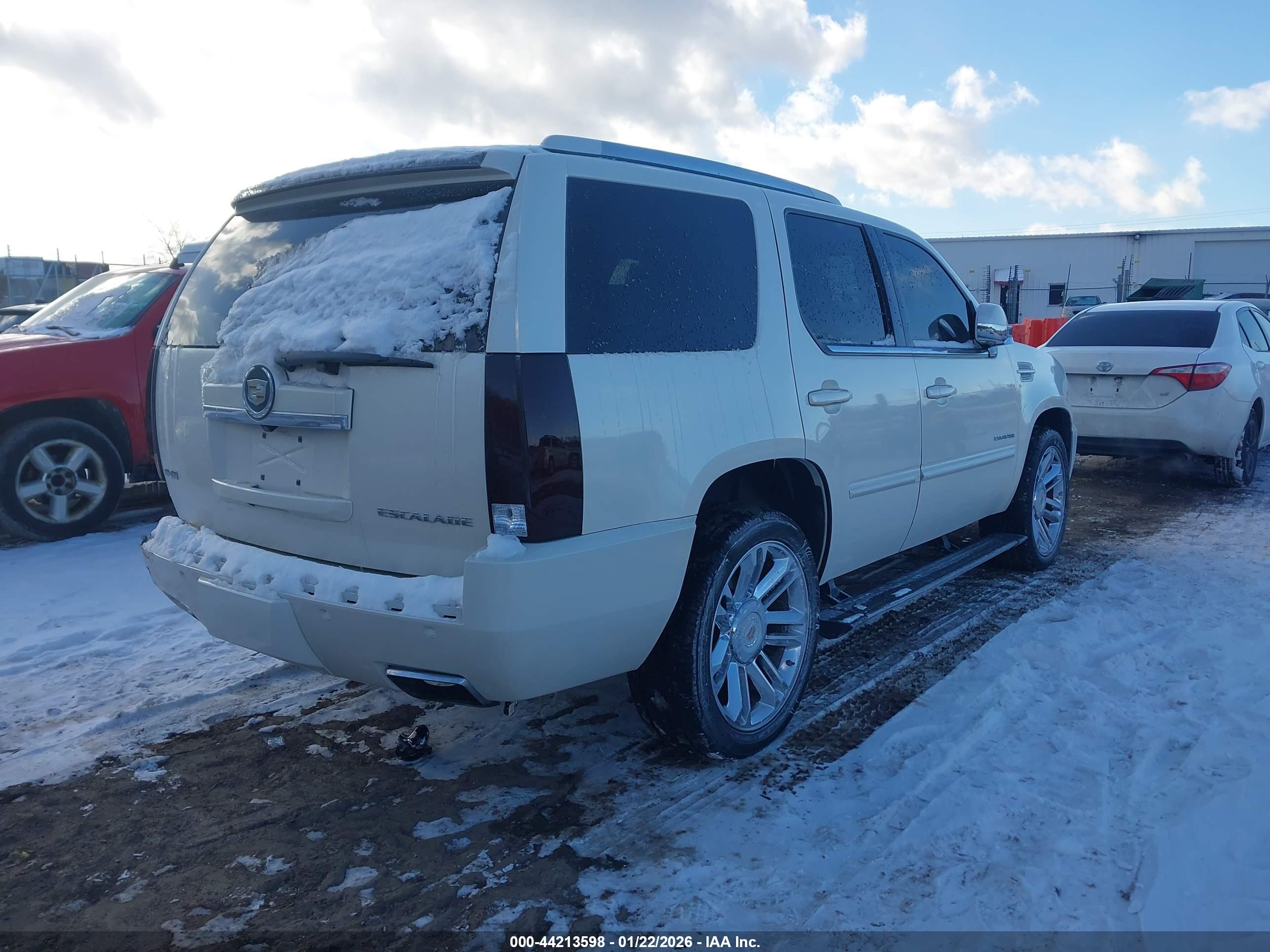CADILLAC ESCALADE image 4