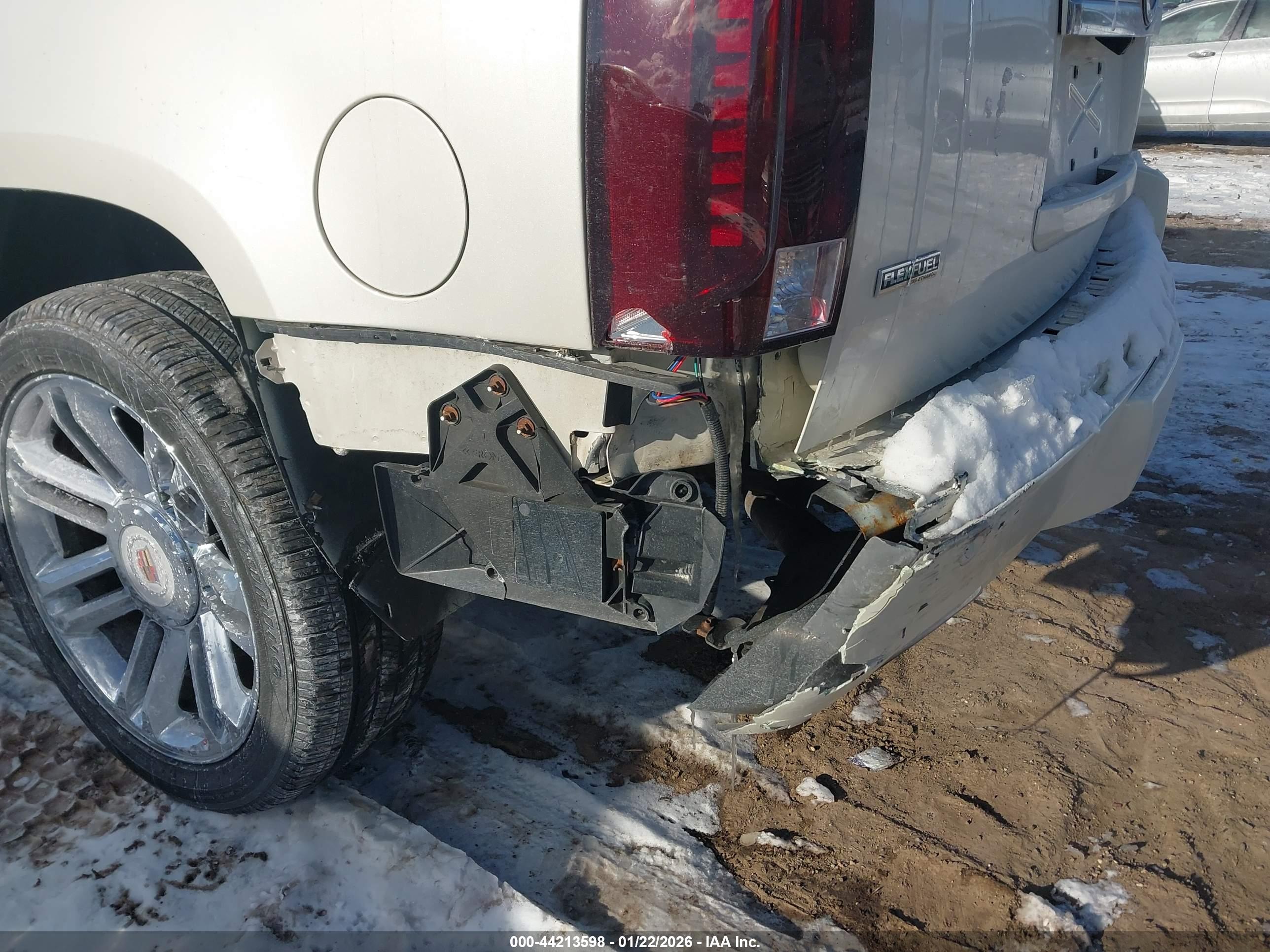 CADILLAC ESCALADE image 6