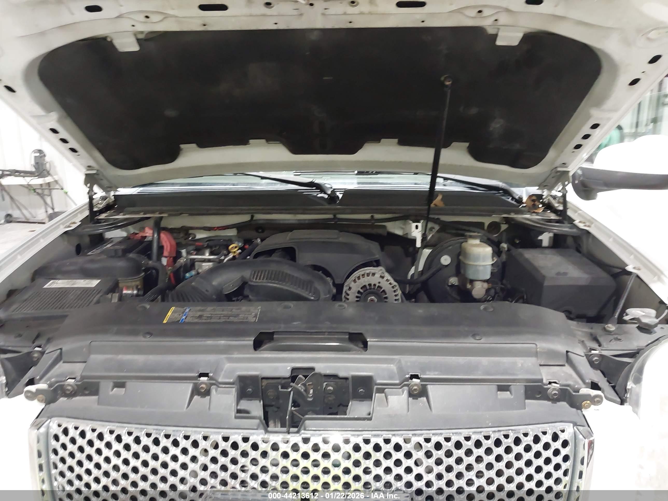 GMC YUKON image 10