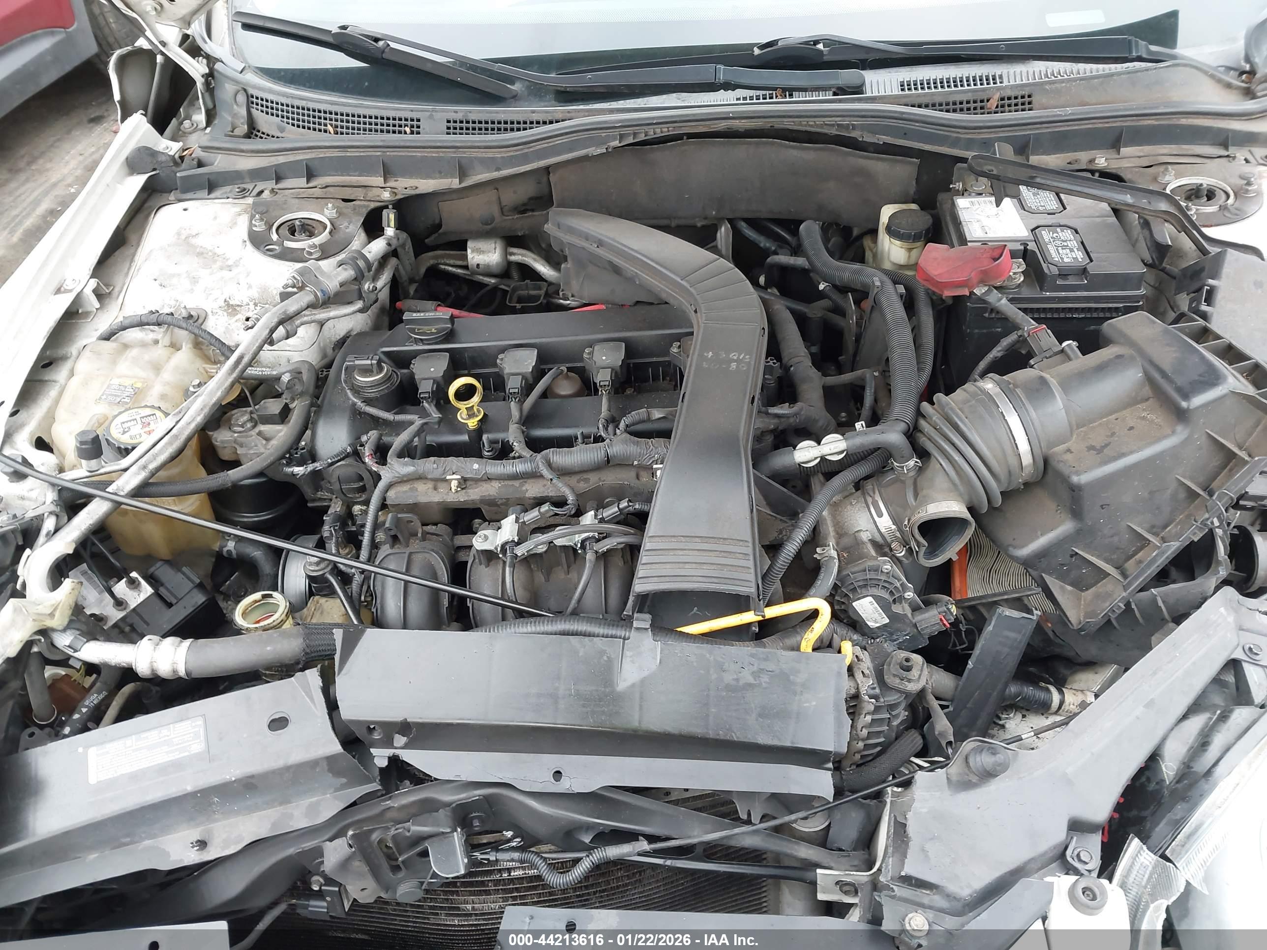 FORD FUSION image 10