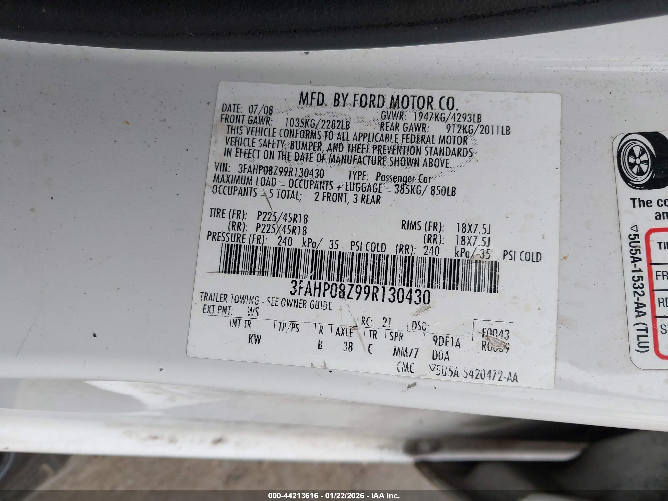 FORD FUSION image 9