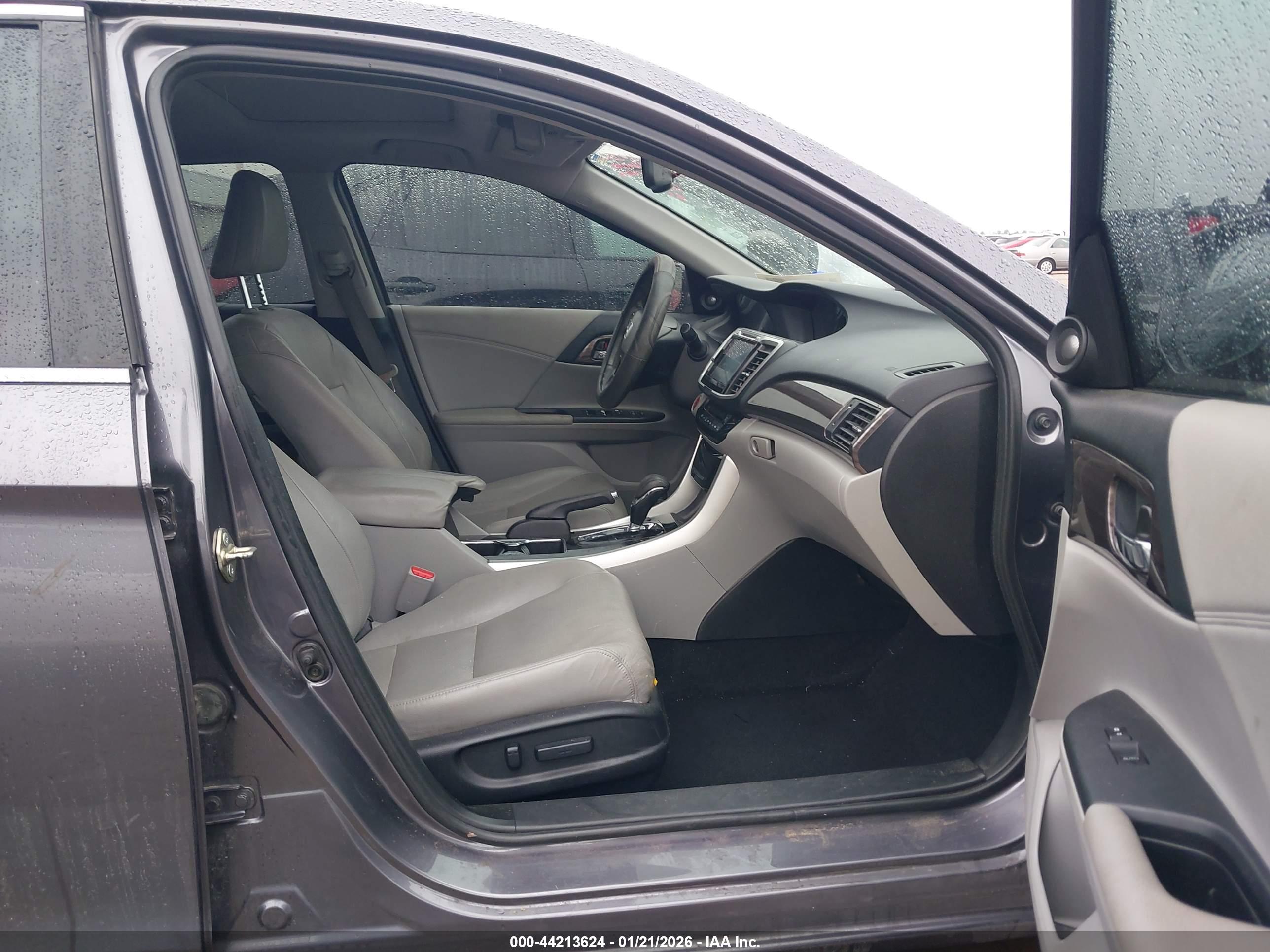 HONDA ACCORD image 5