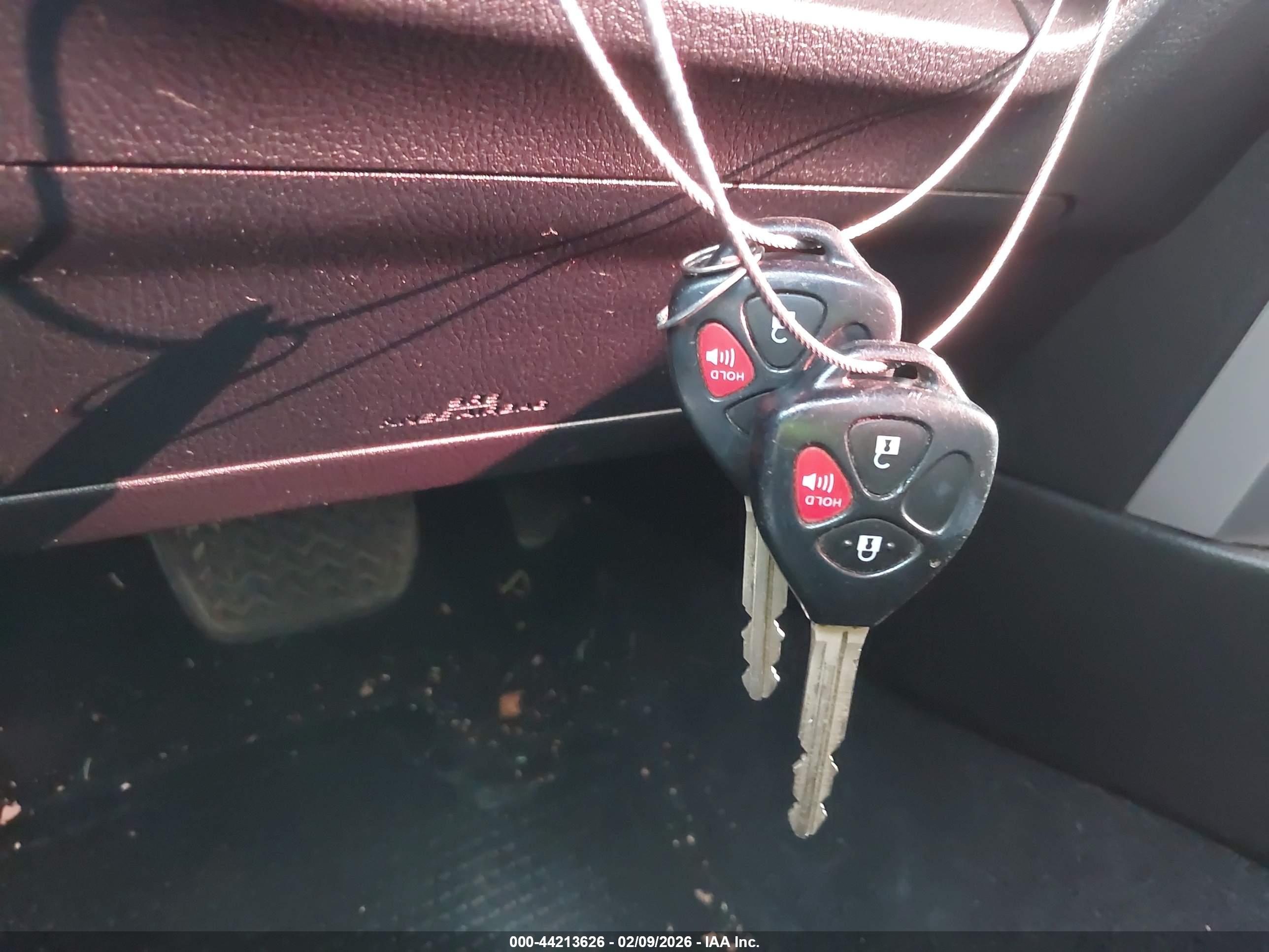 TOYOTA 4RUNNER image 11