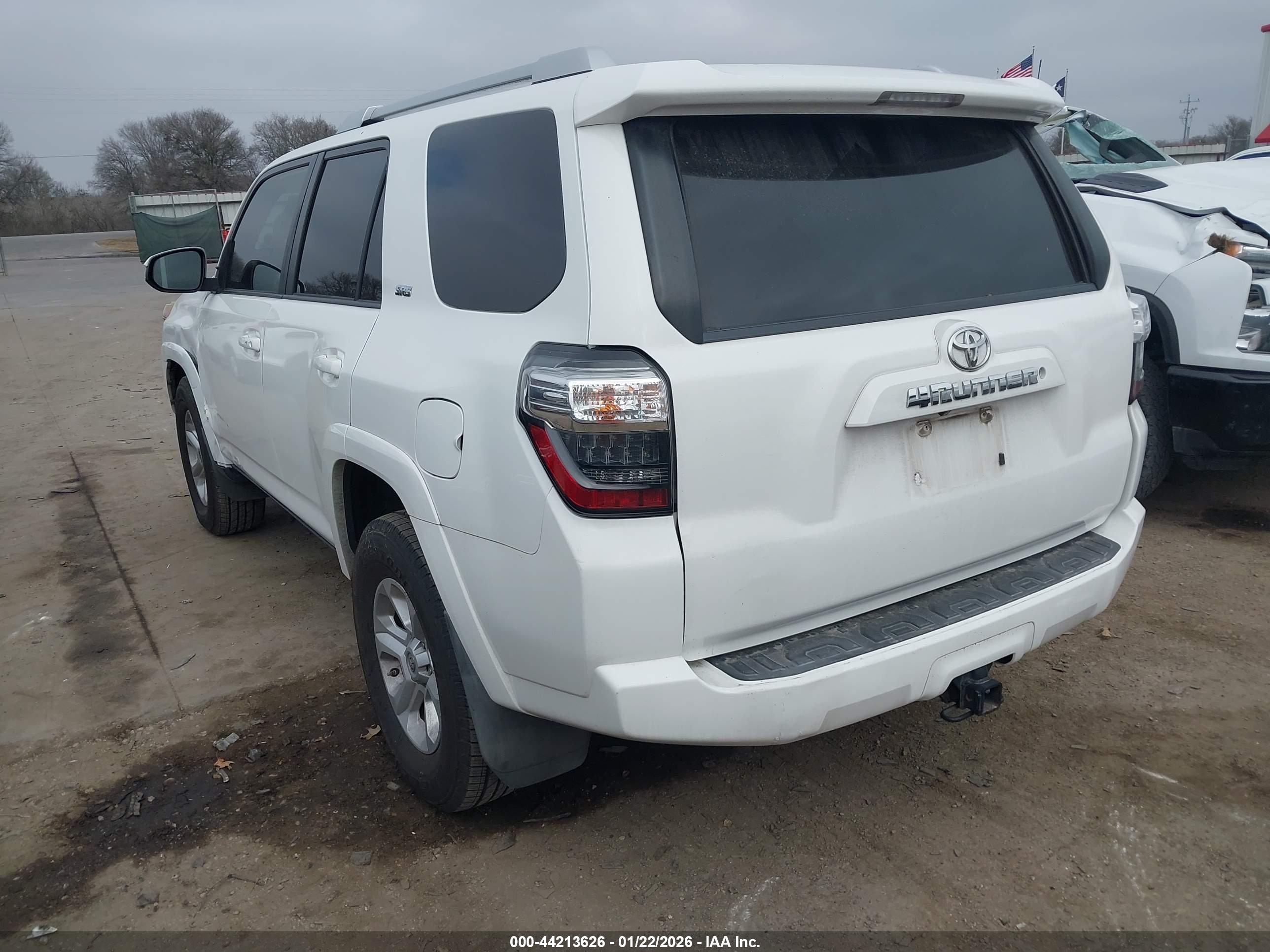 TOYOTA 4RUNNER image 3