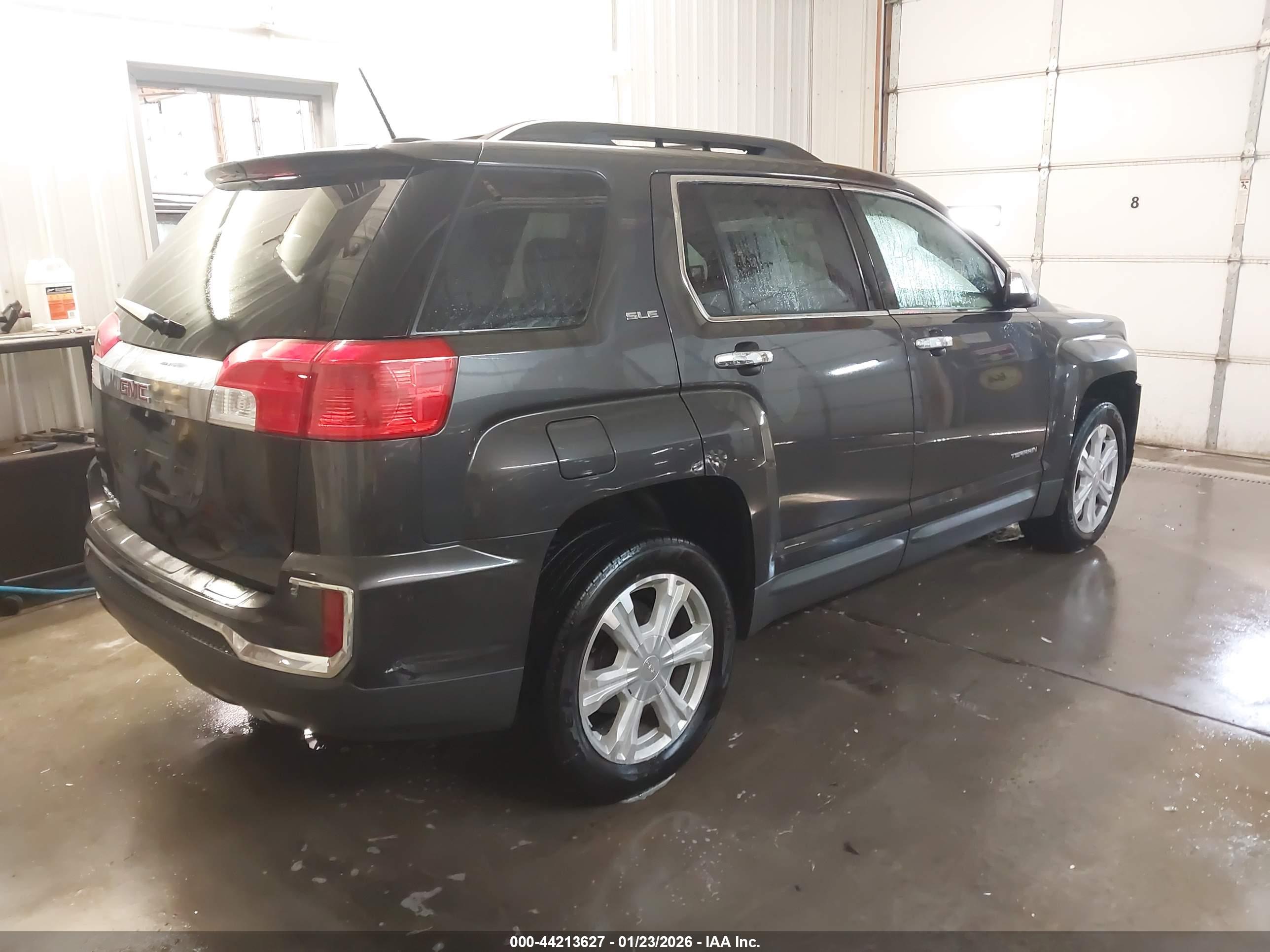 GMC TERRAIN image 4