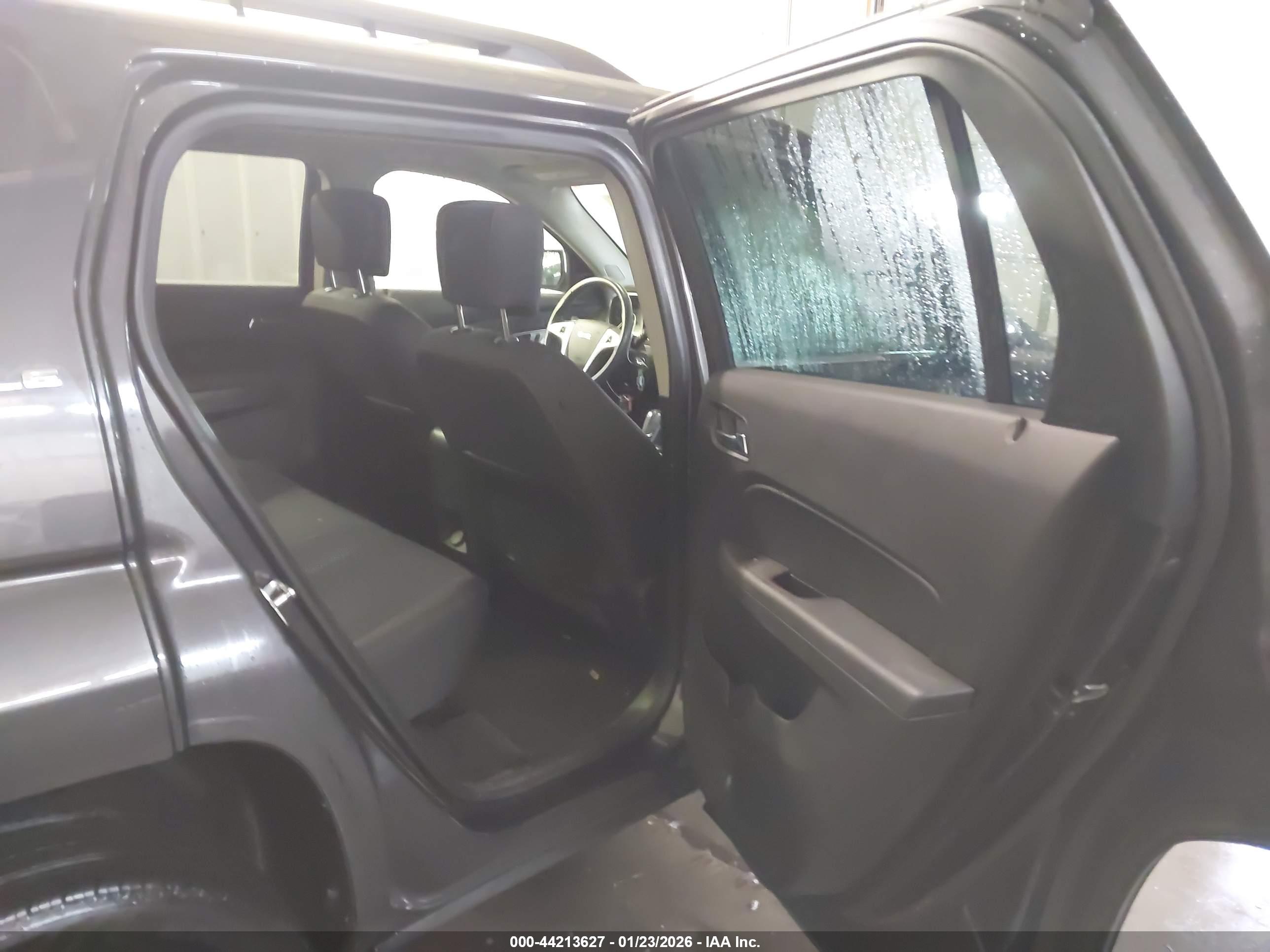 GMC TERRAIN image 8