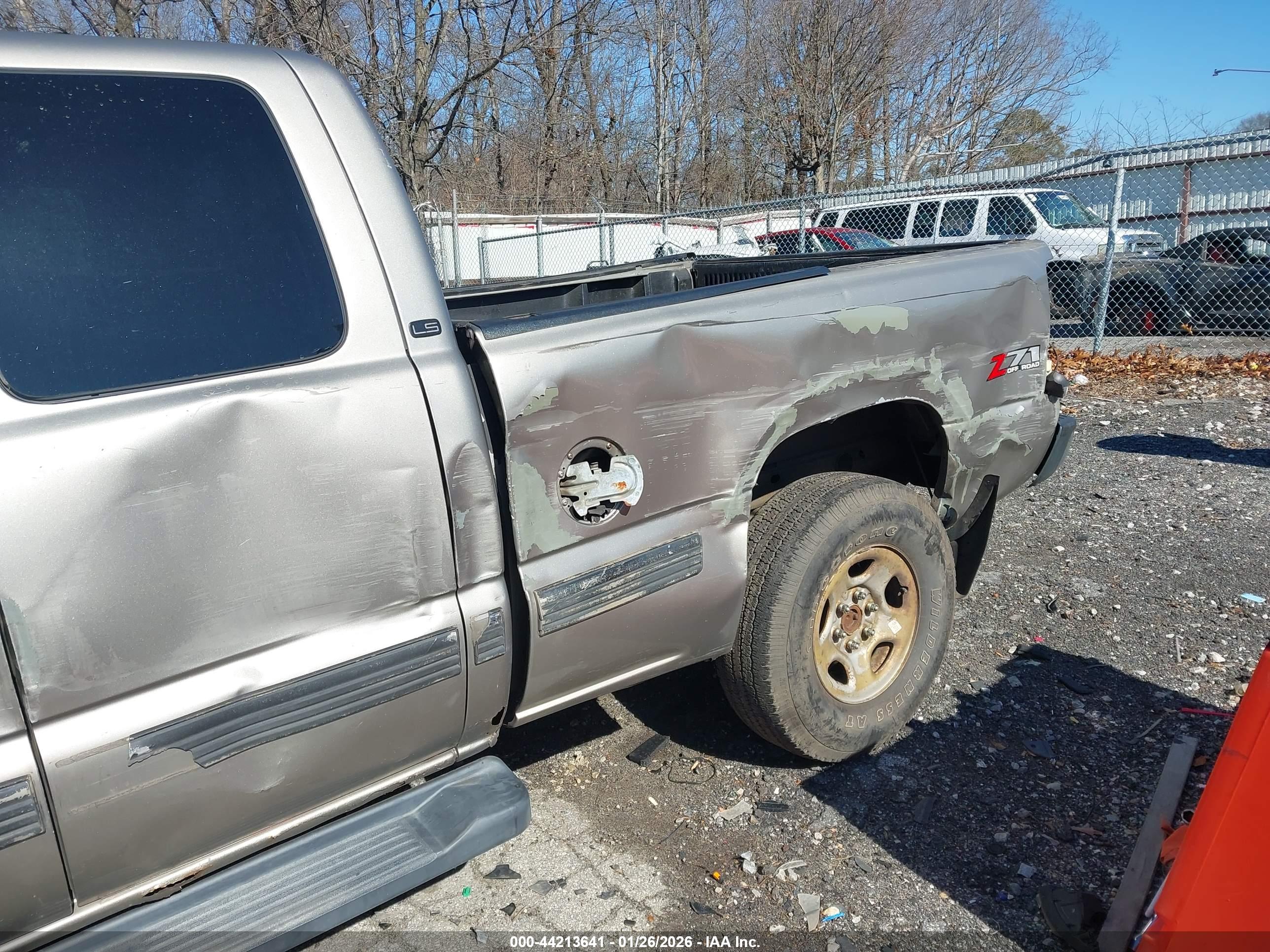 CHEVROLET SILVERADO image 6