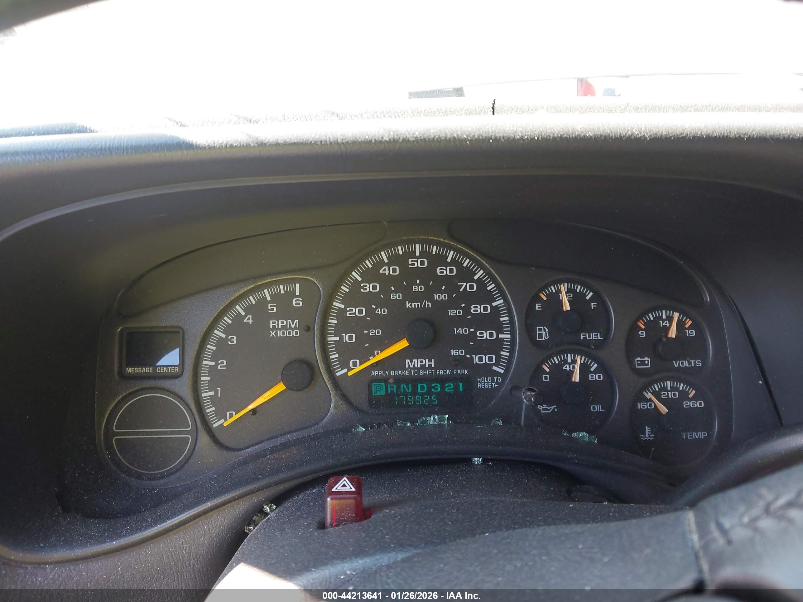 CHEVROLET SILVERADO image 7