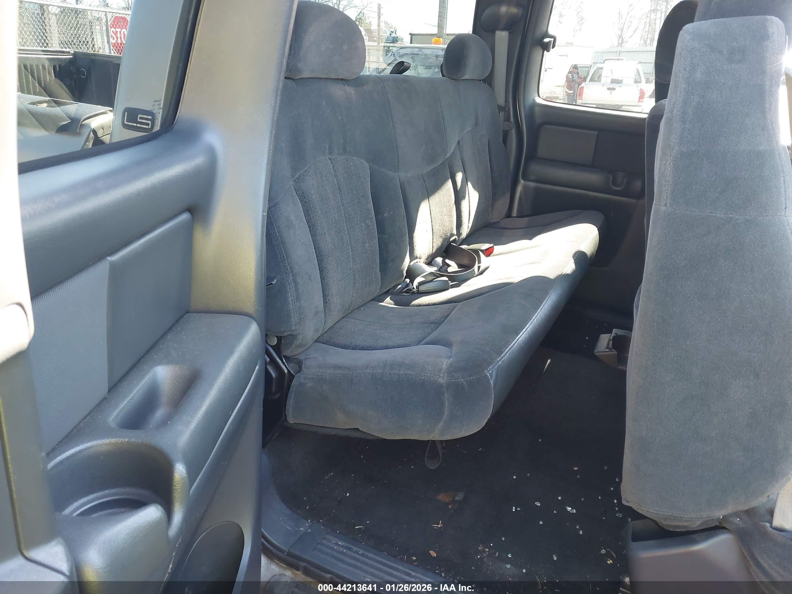 CHEVROLET SILVERADO image 8