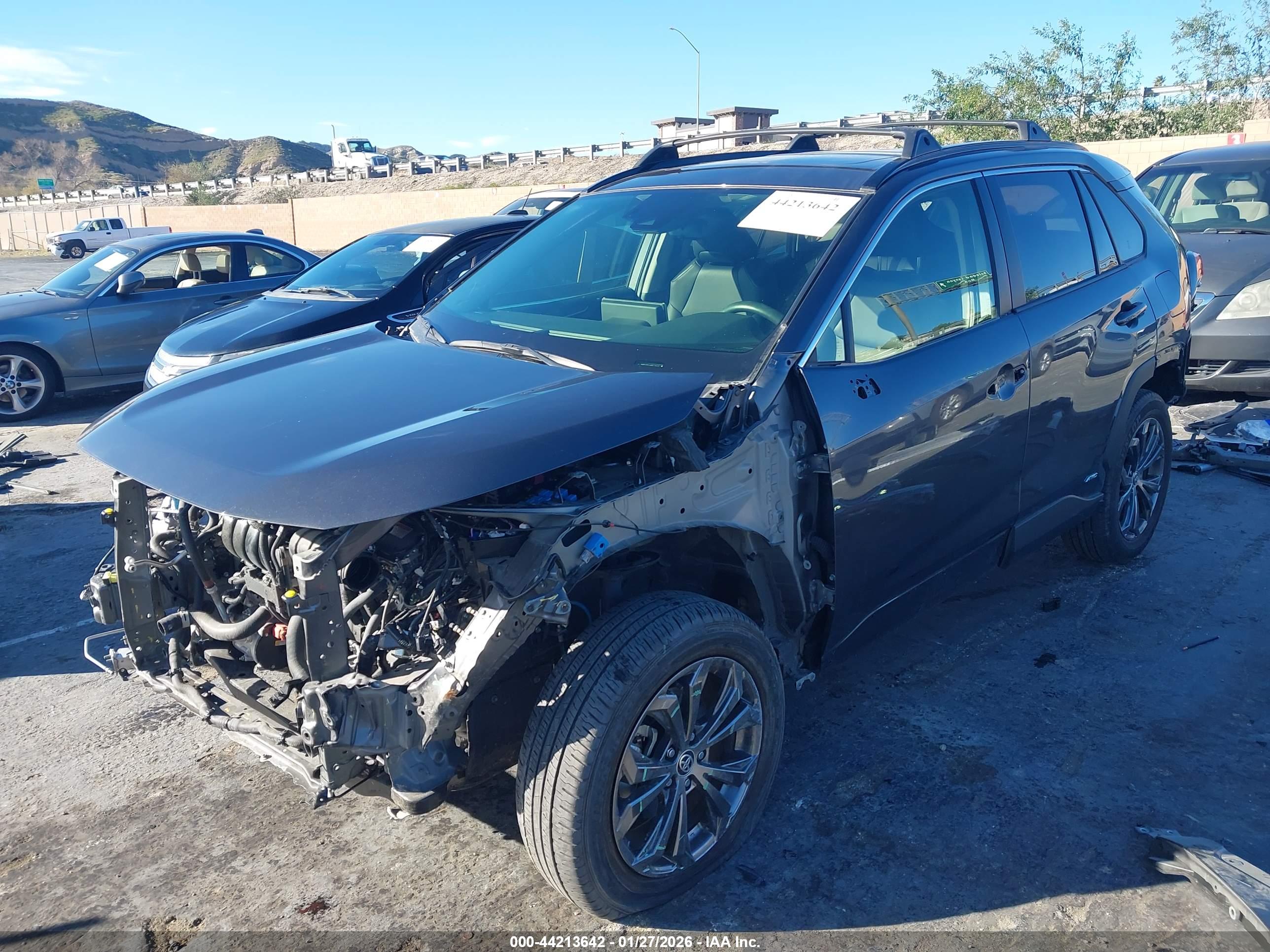 TOYOTA RAV4 image 2