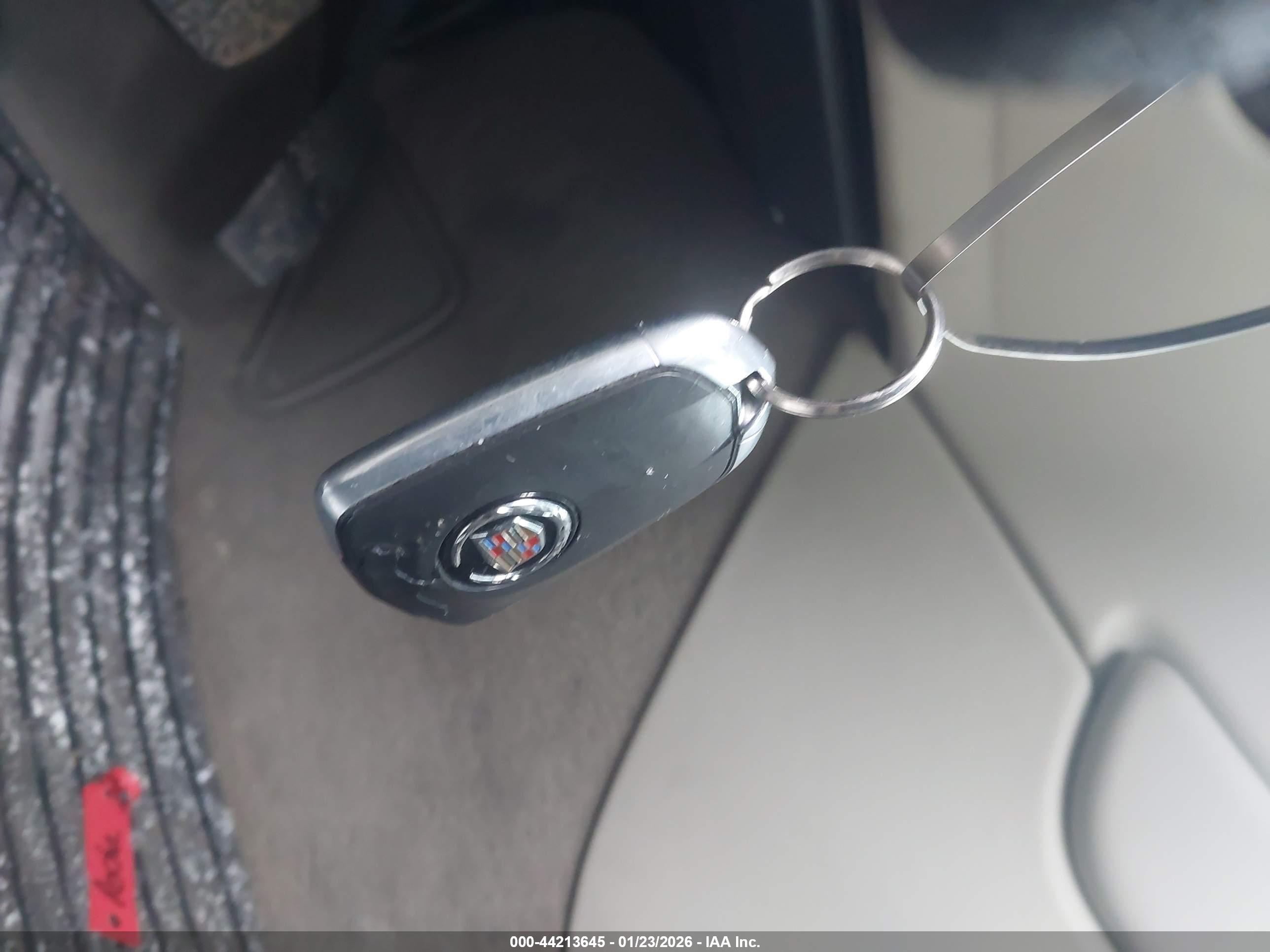 CADILLAC XTS image 11