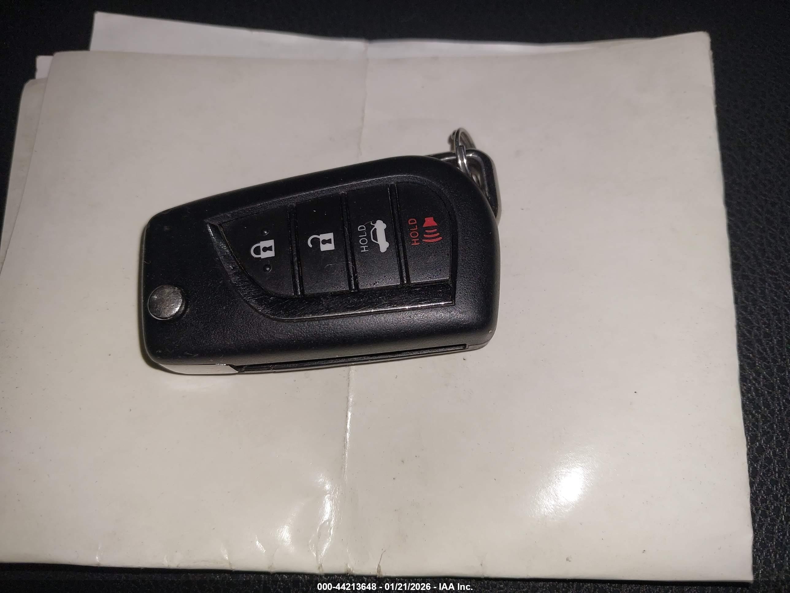 TOYOTA CAMRY image 11