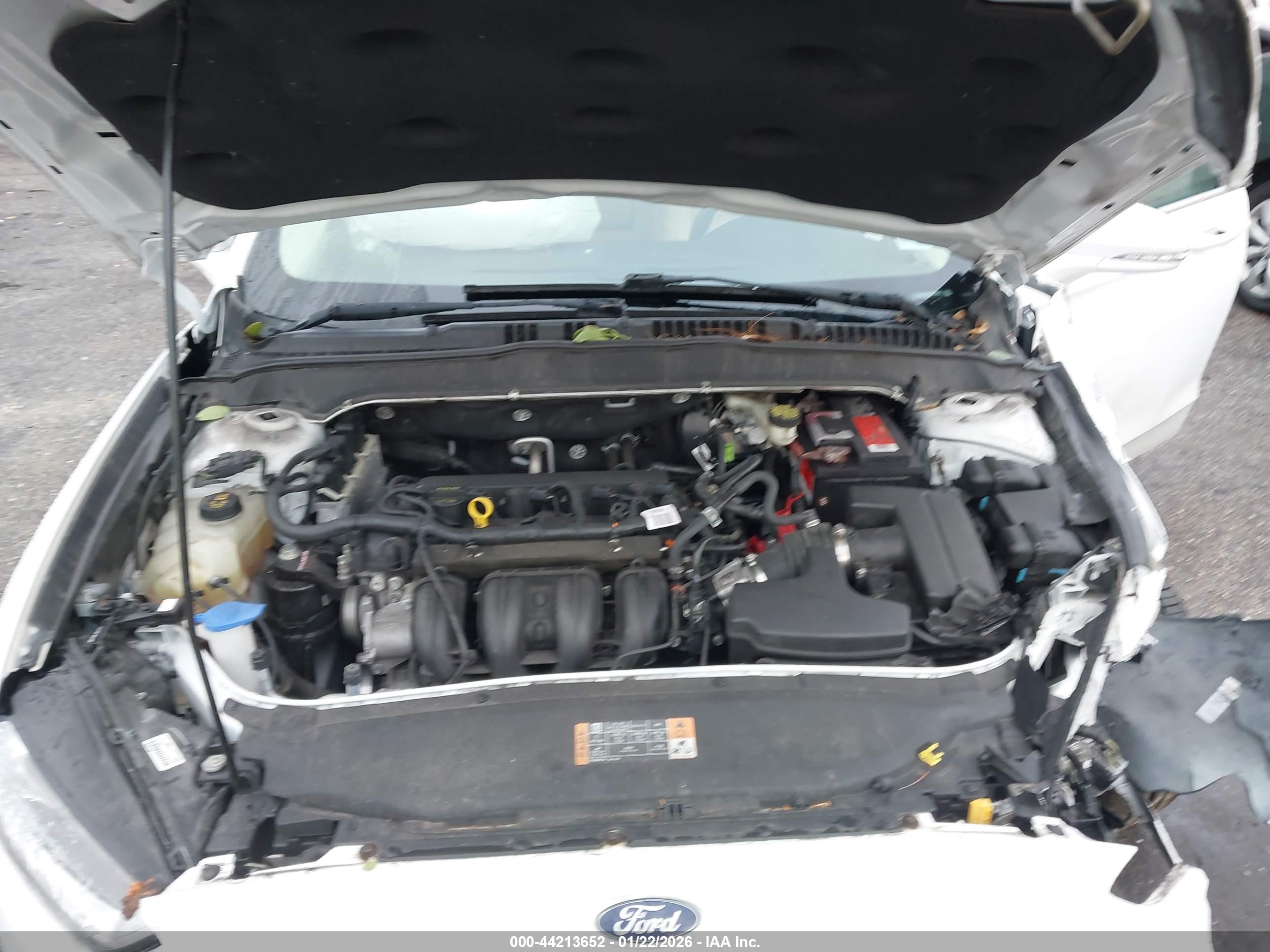 FORD FUSION image 10