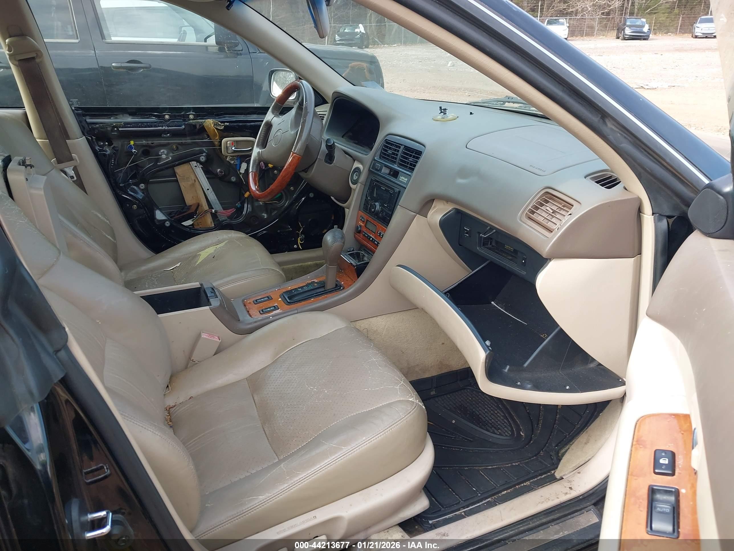 LEXUS ES image 5
