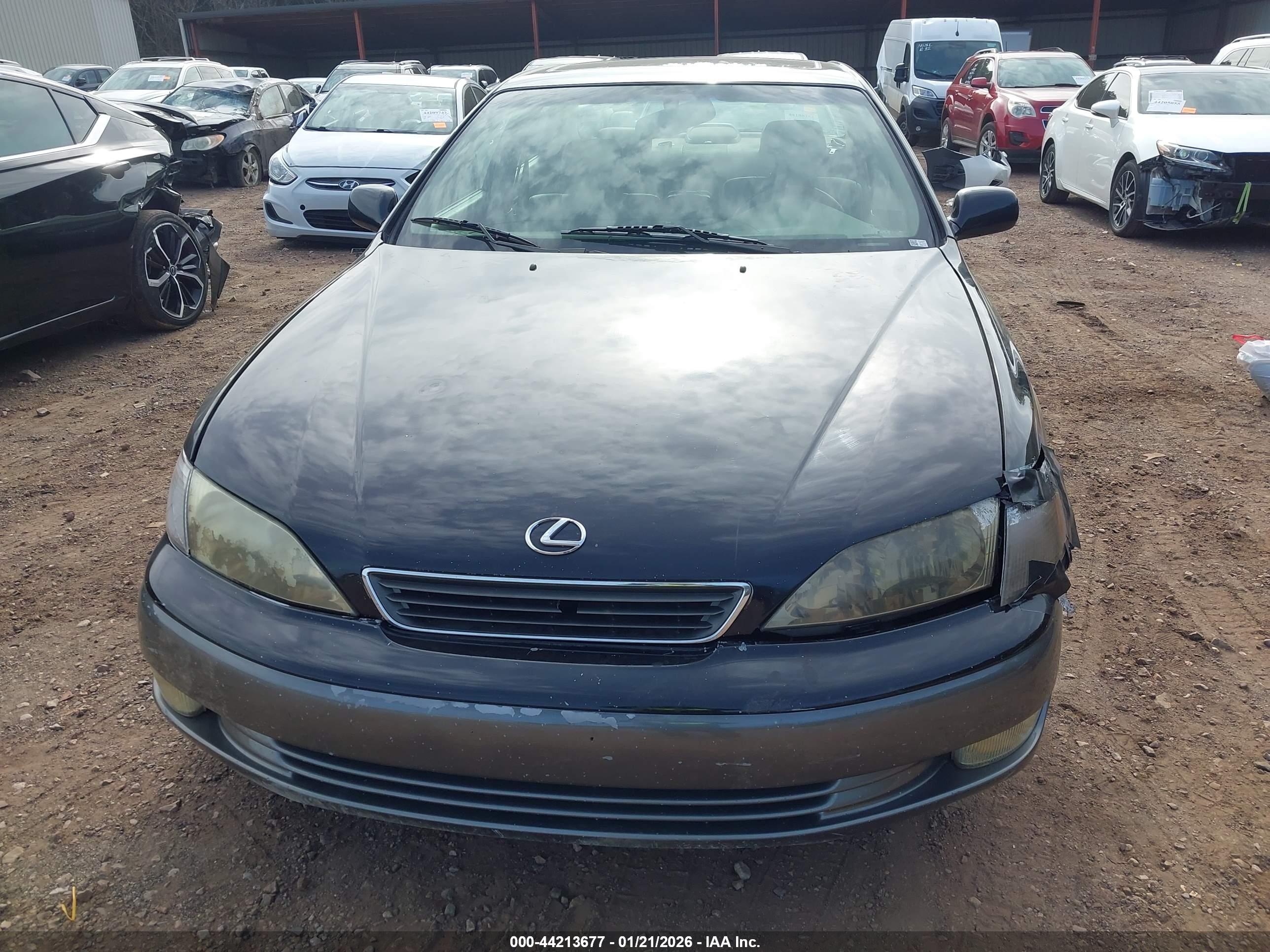 LEXUS ES image 6