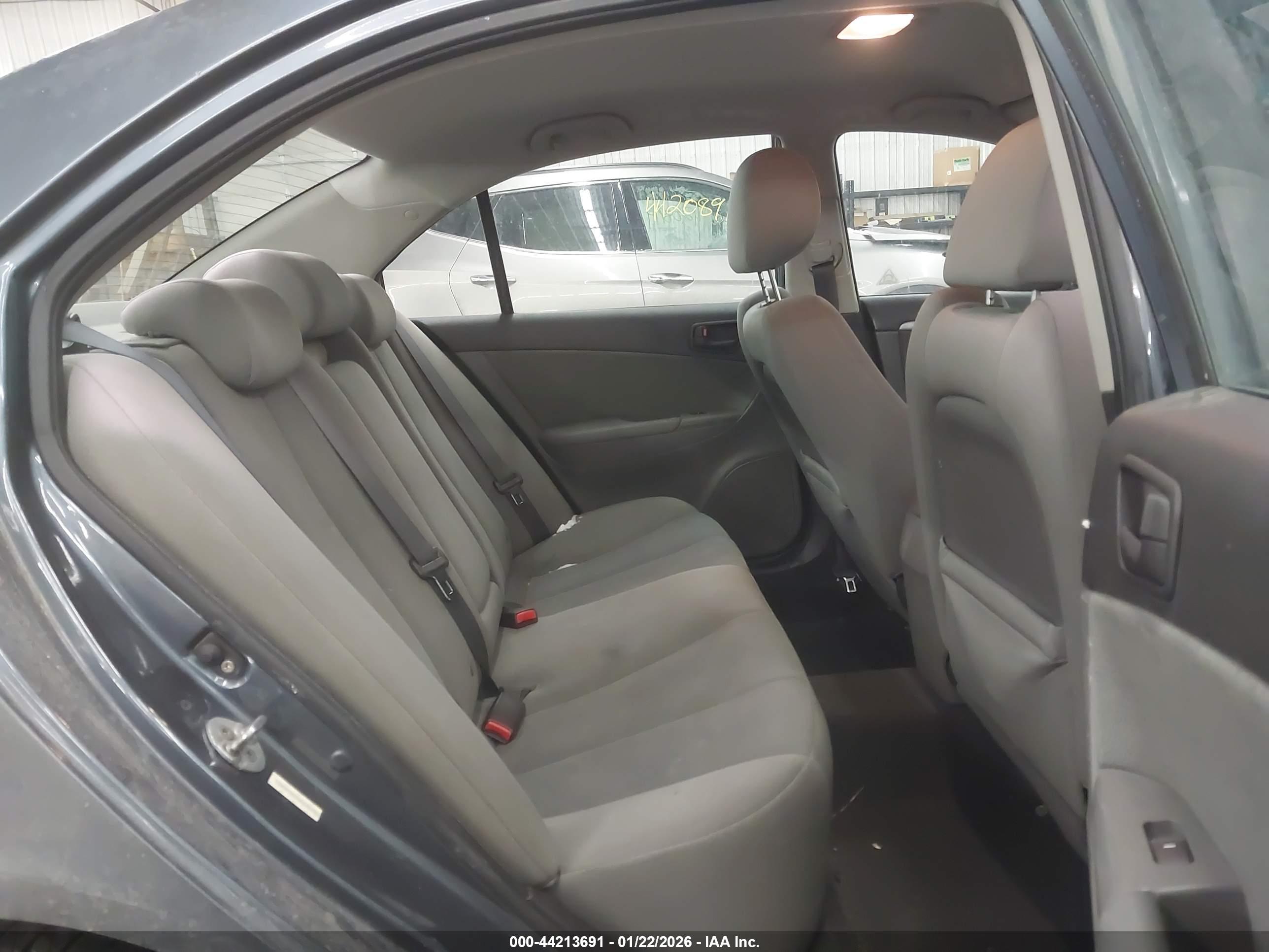 HYUNDAI SONATA image 8