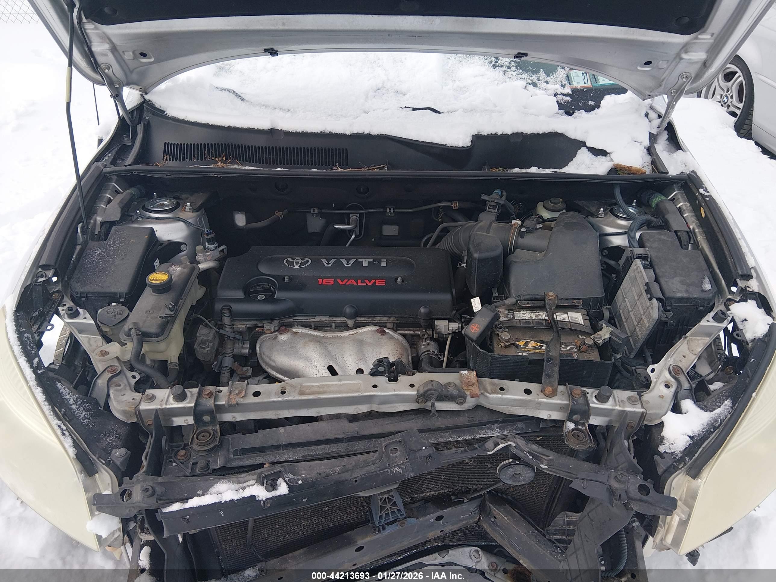 TOYOTA RAV4 image 10