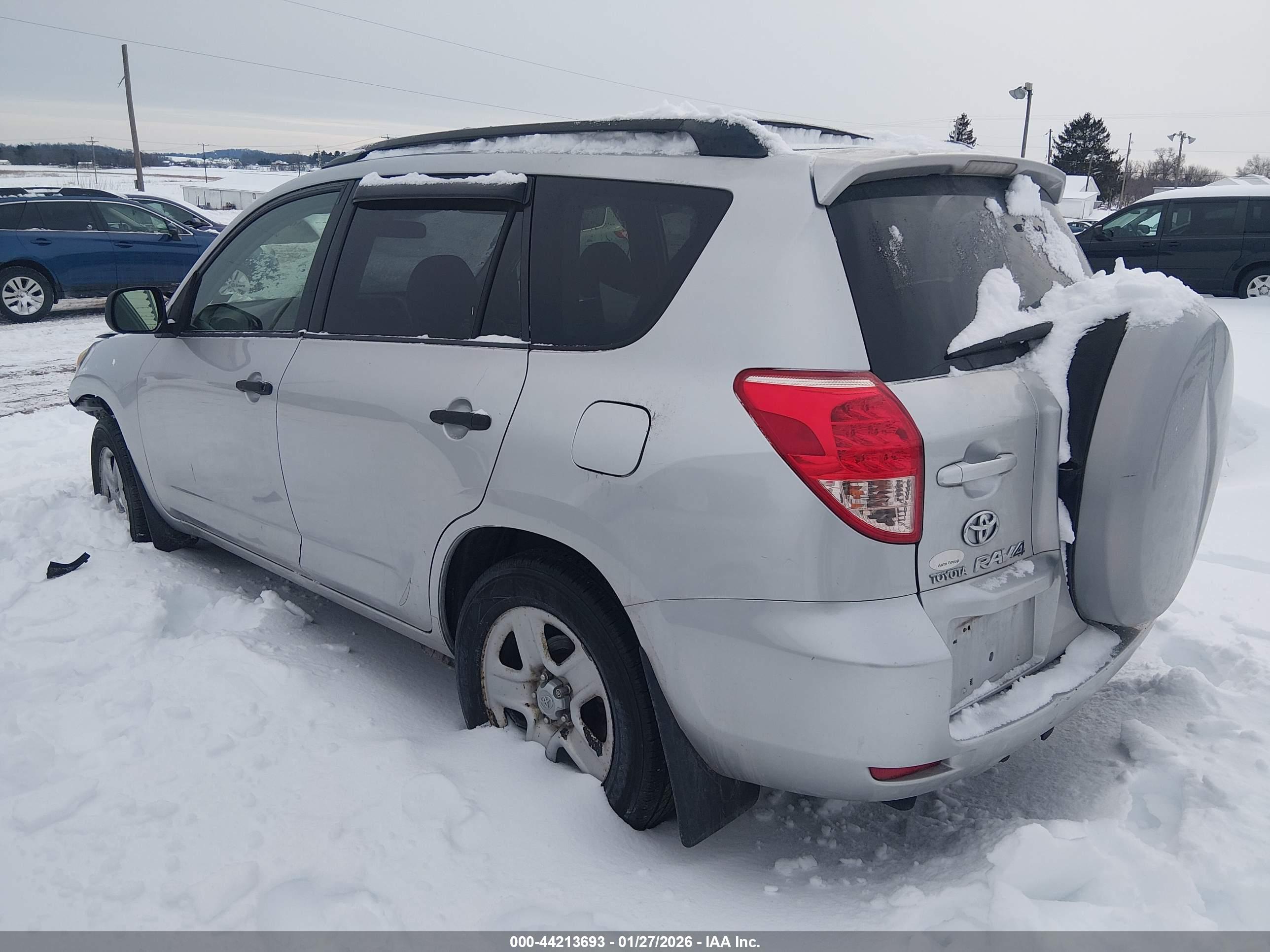 TOYOTA RAV4 image 3